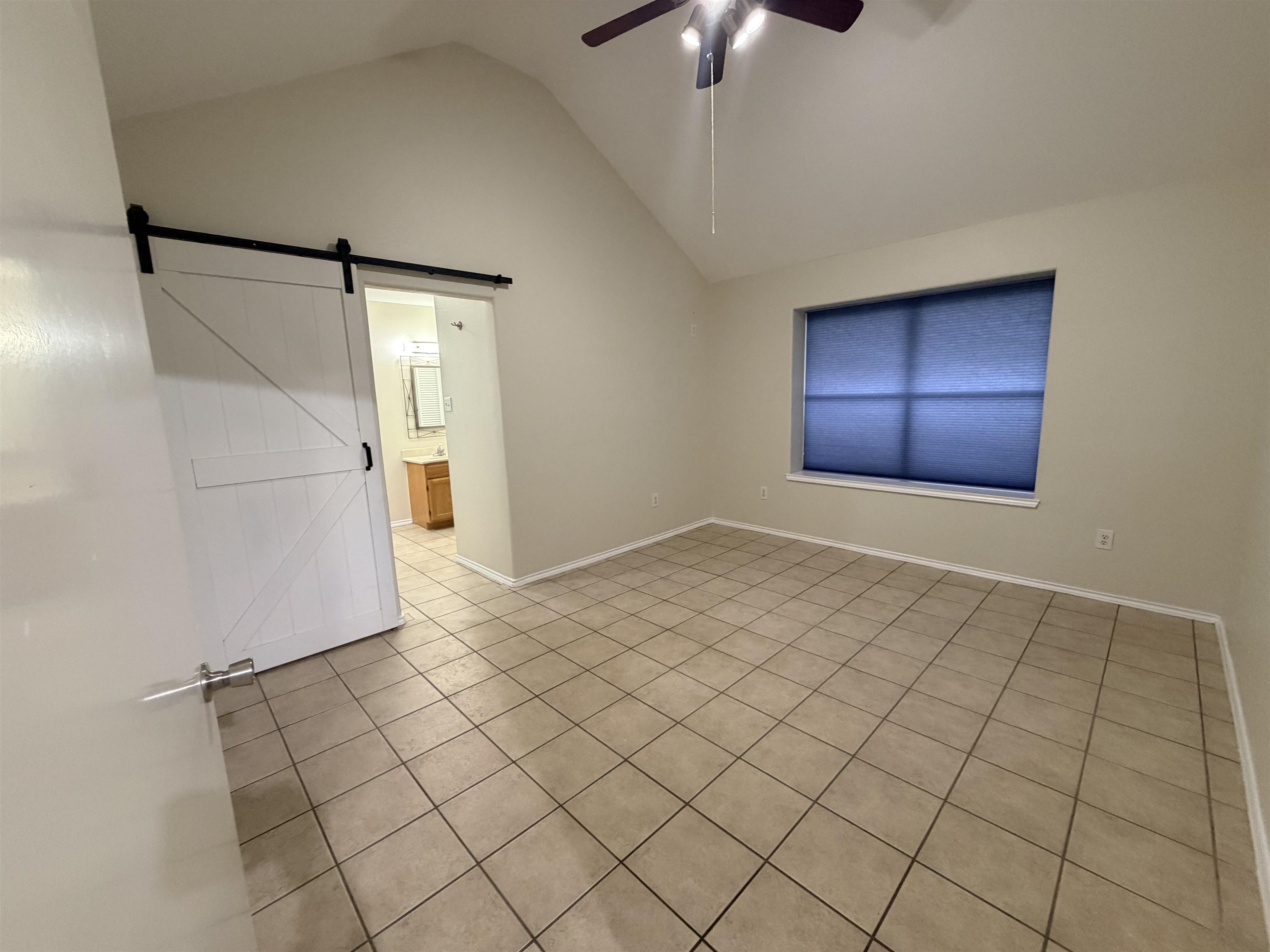 1625 Denmark Ln Property Photo 5