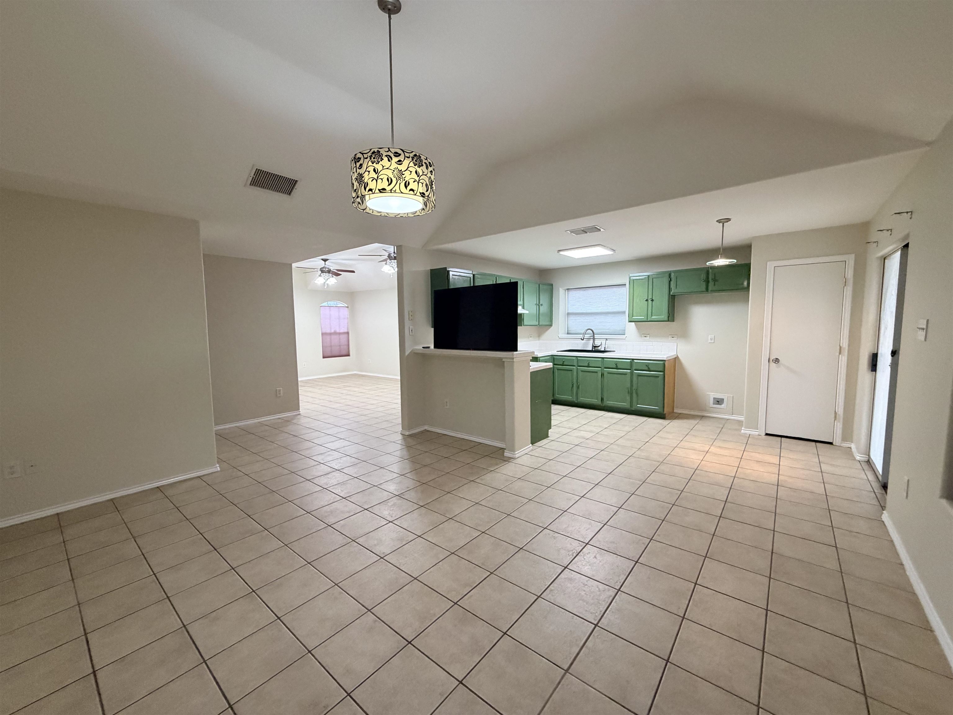 1625 Denmark Ln Property Photo 15