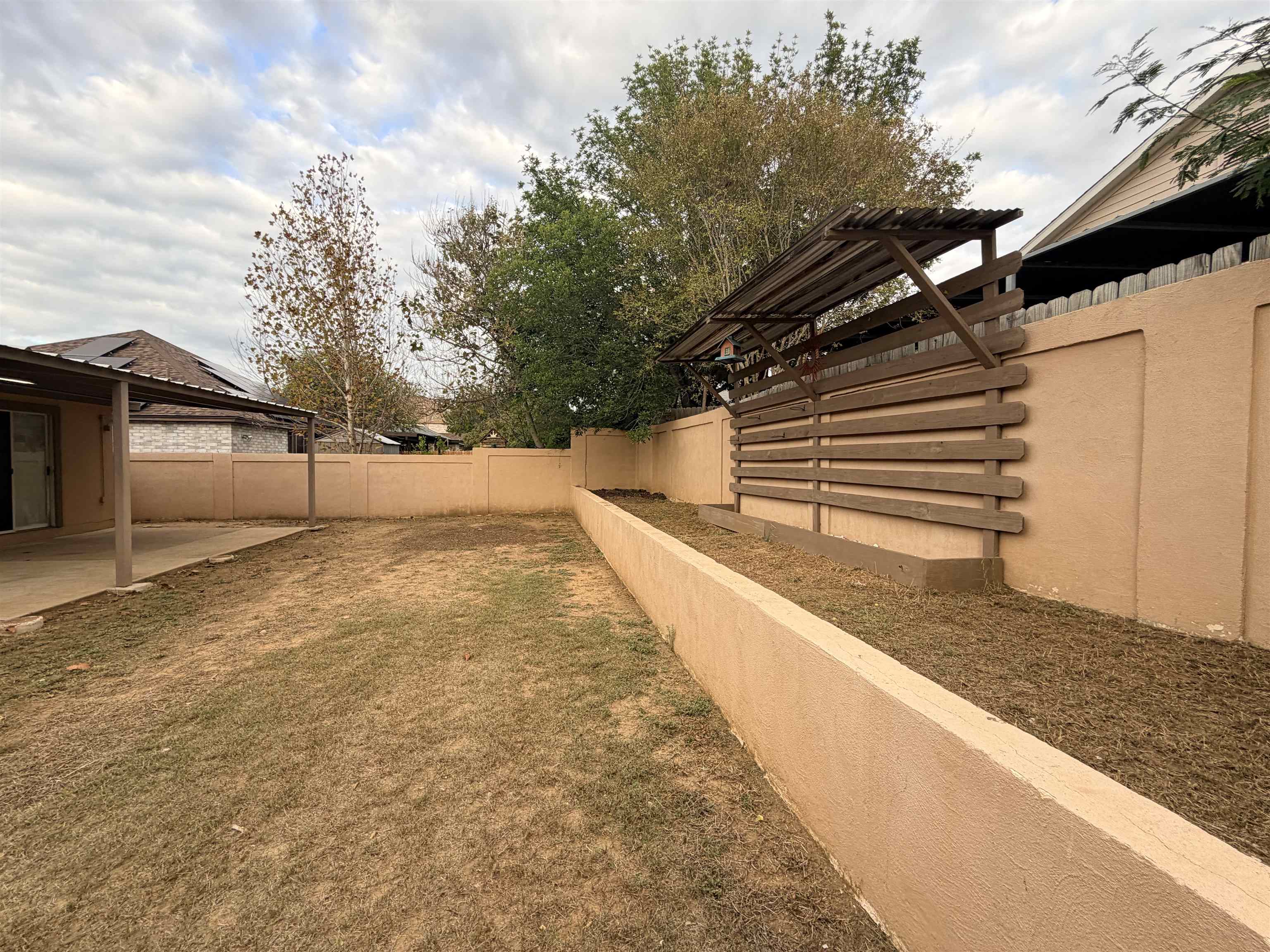 1625 Denmark Ln Property Photo 22