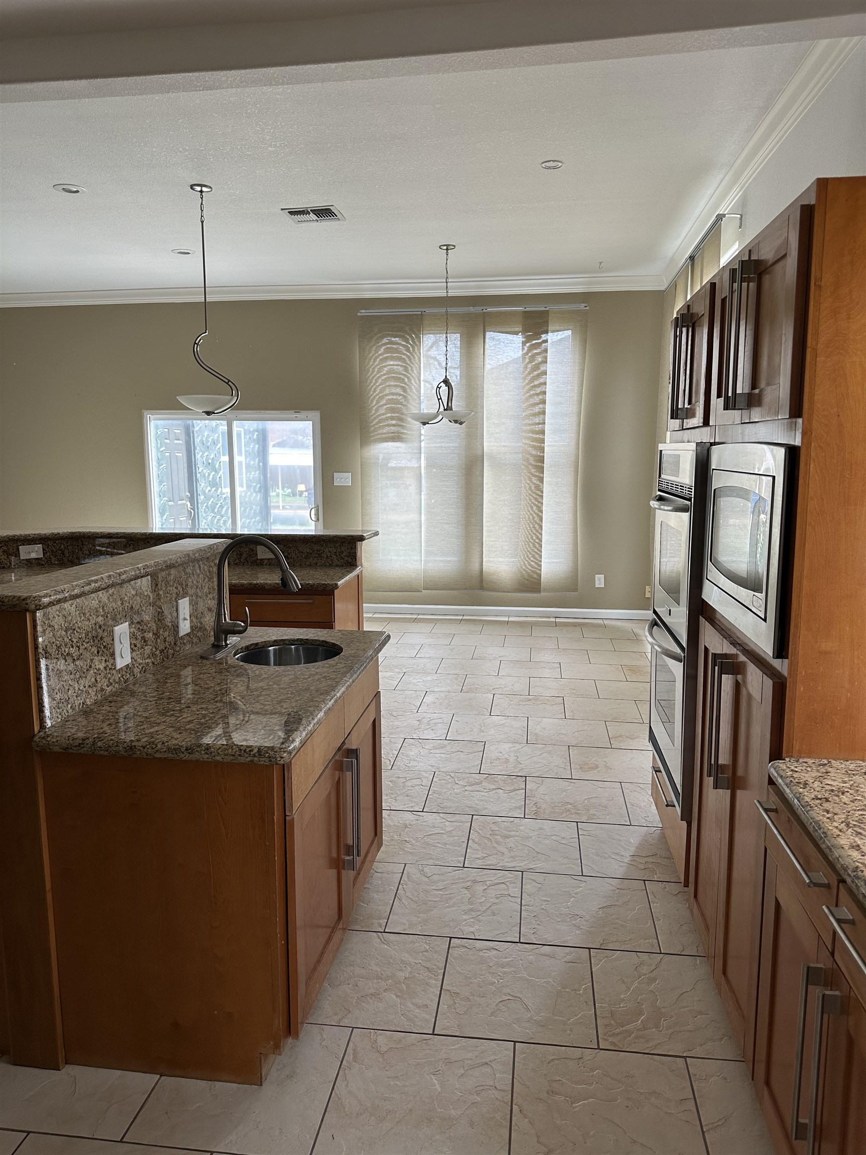 707 Tilden St. Property Photo 22