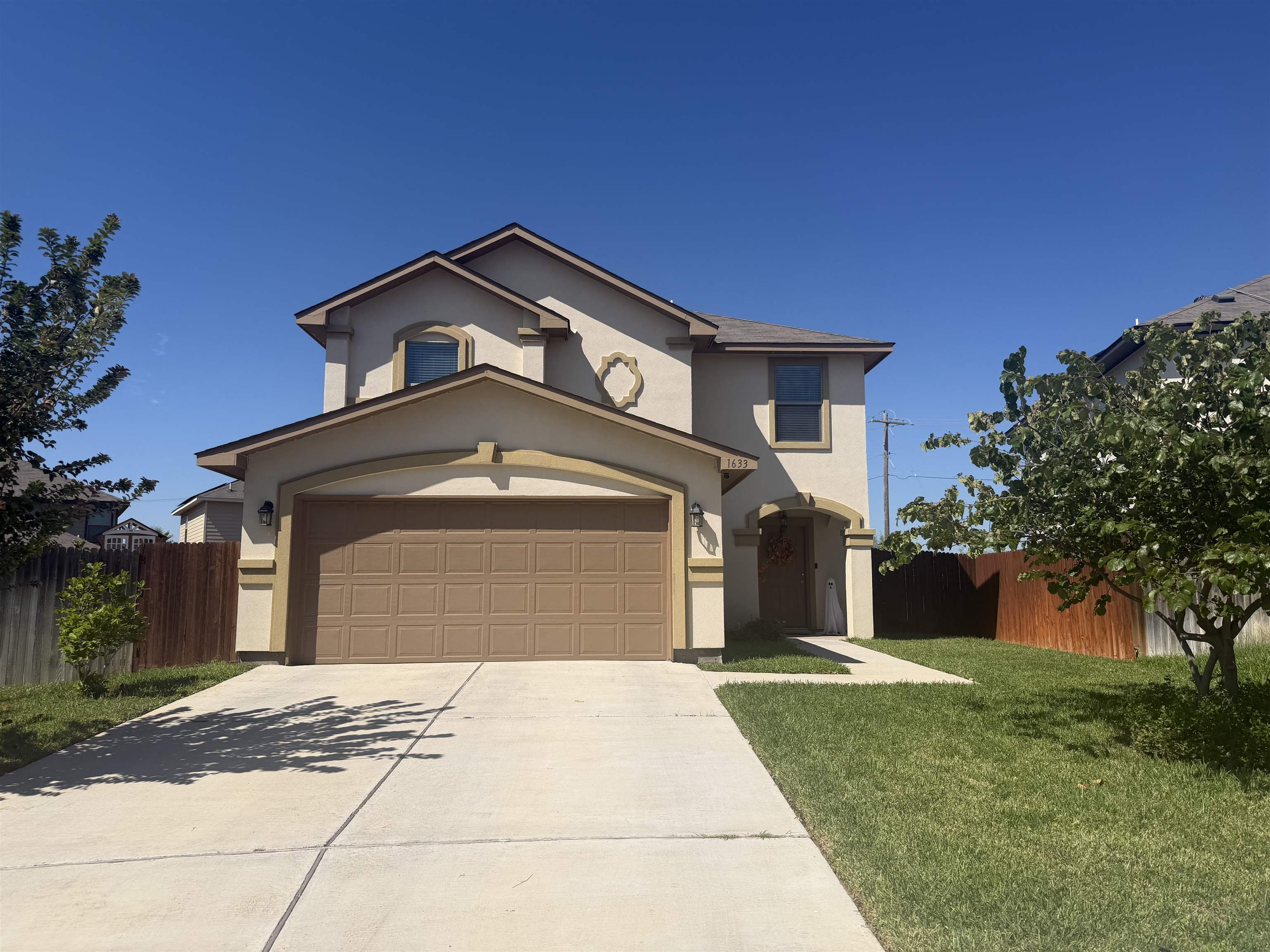1633 Port Victoria Dr. Property Photo 1