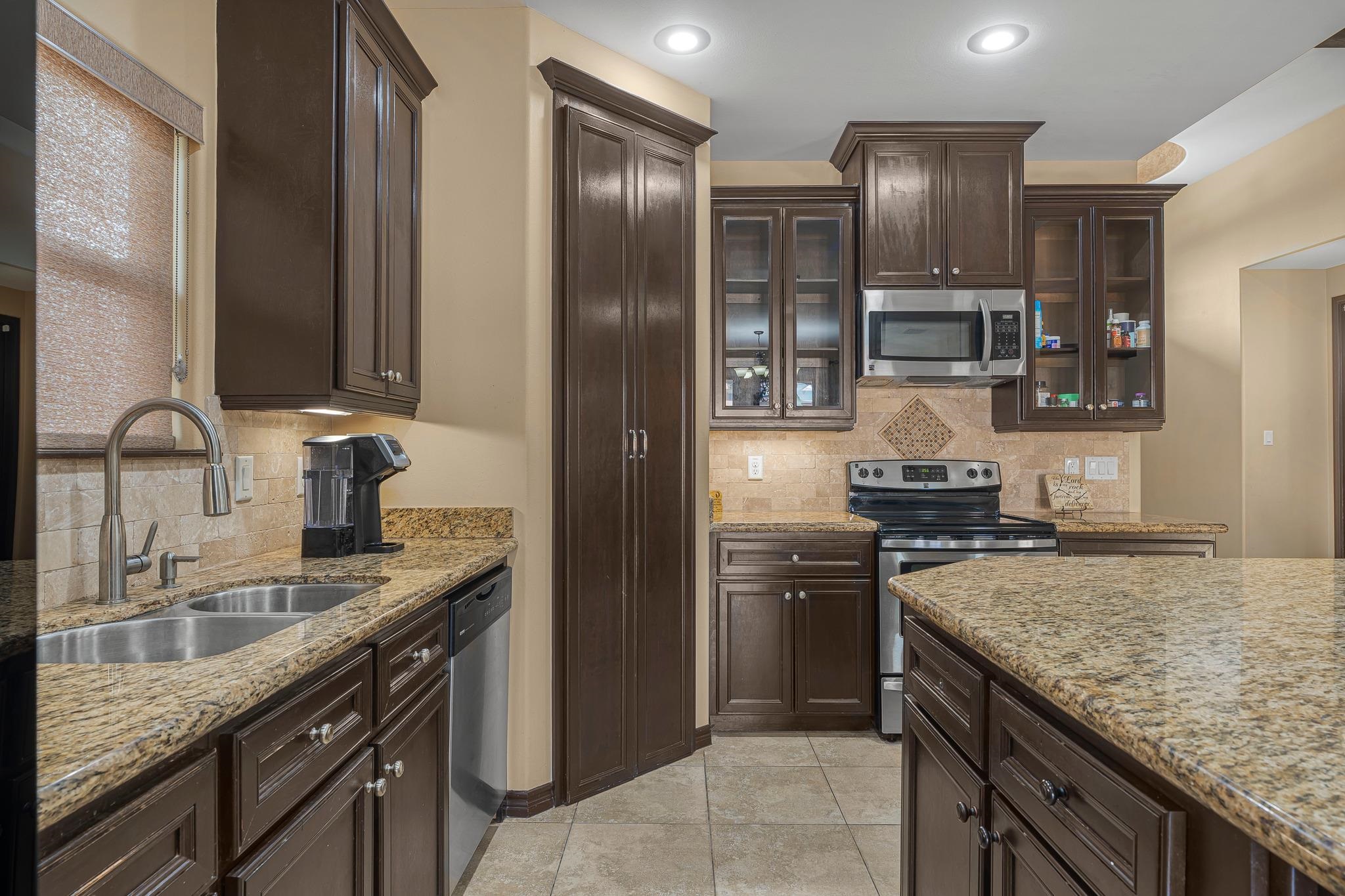 202 Butia Dr Property Photo 9