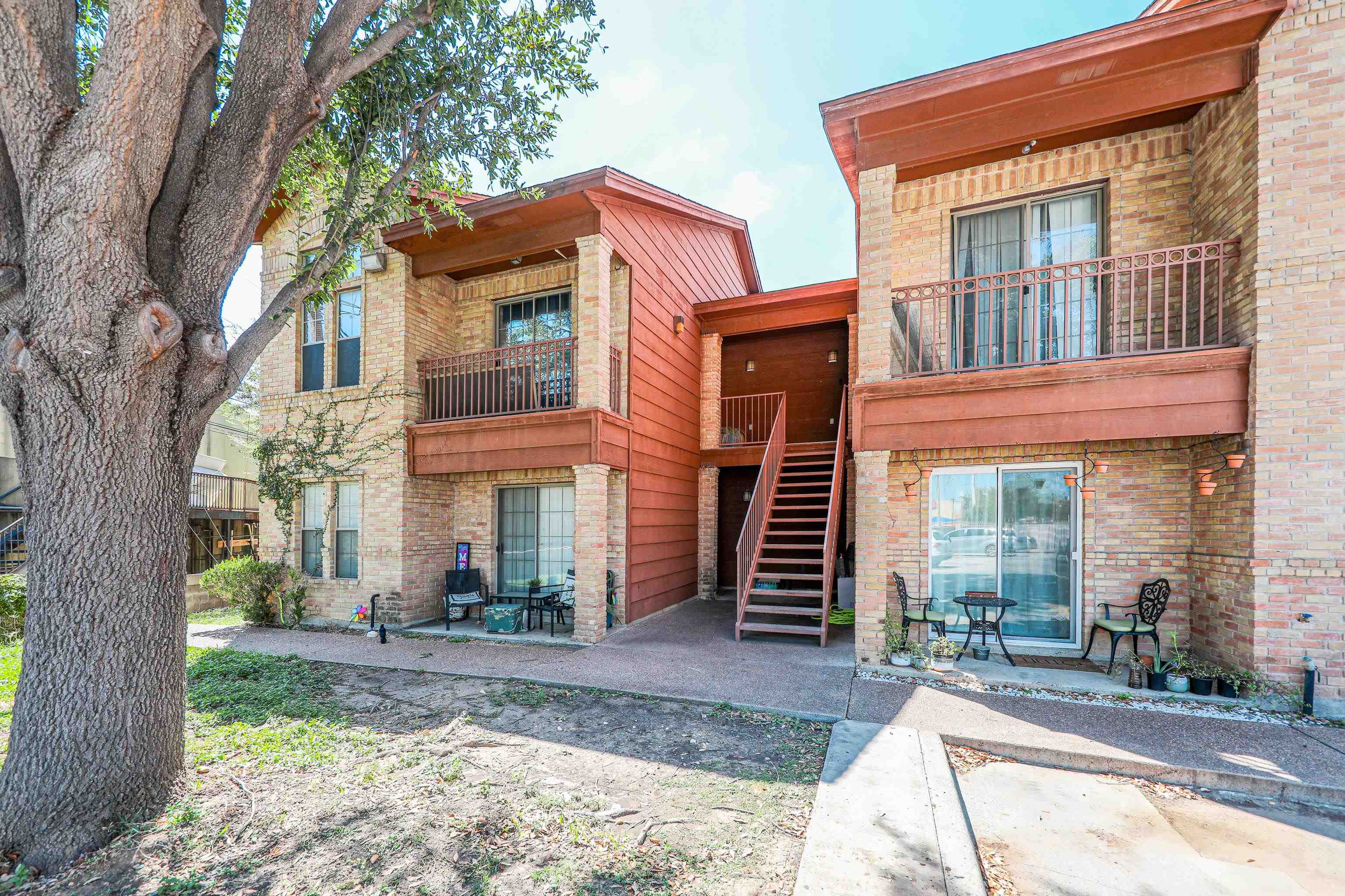 1752 Tiara Trl 902 Property Photo 1