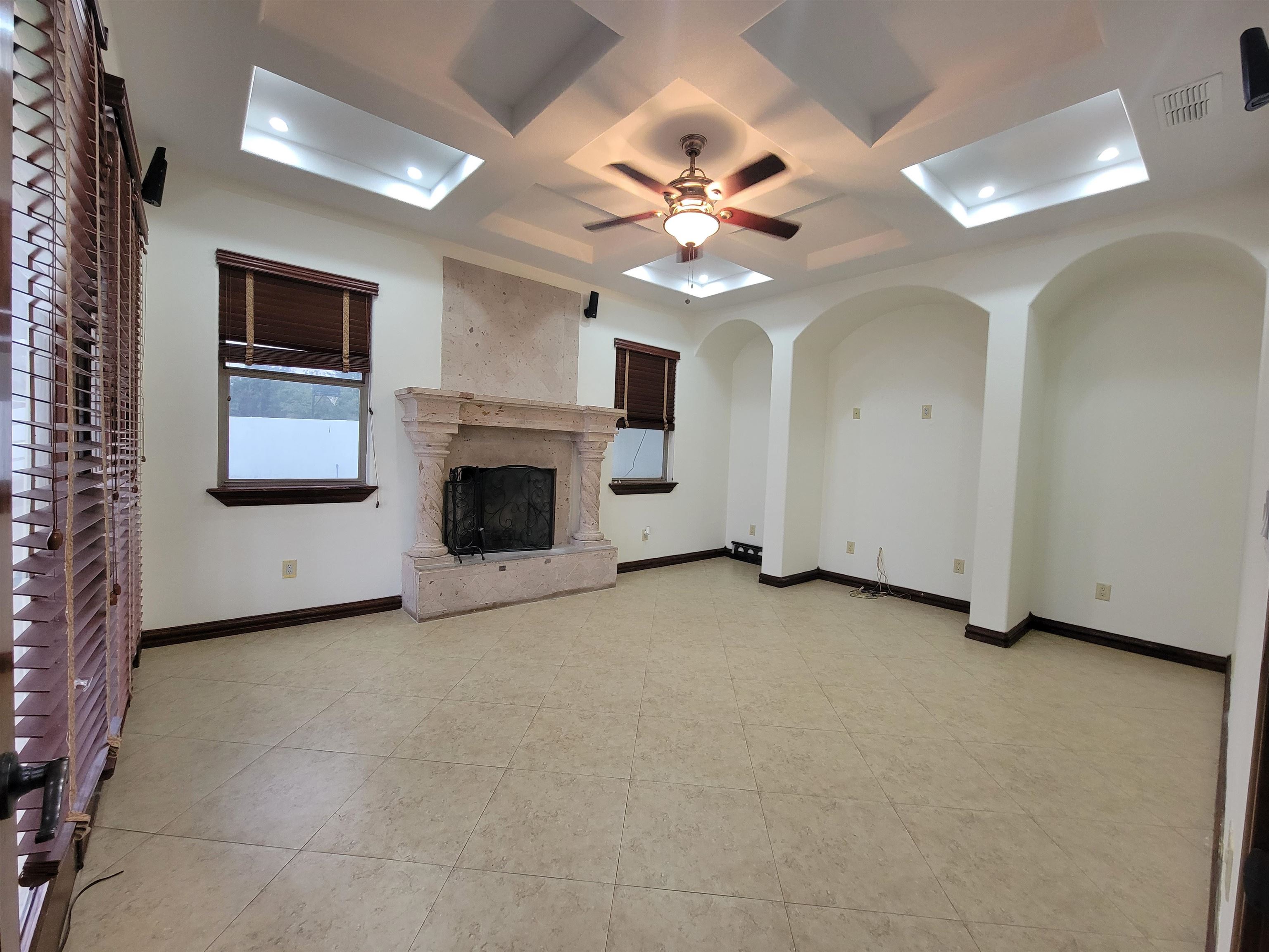 3301 Delfina Dr Property Photo 4