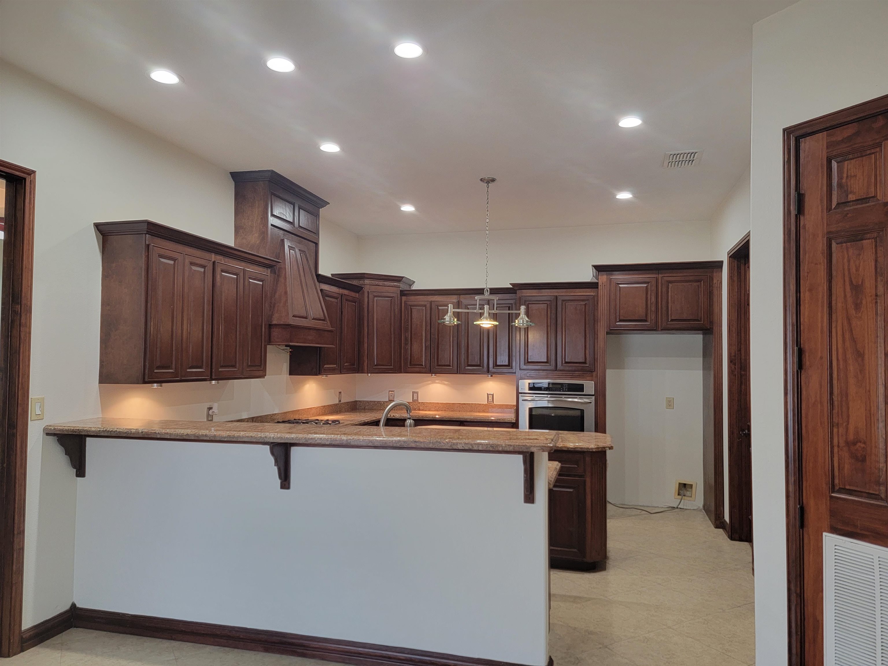3301 Delfina Dr Property Photo 6