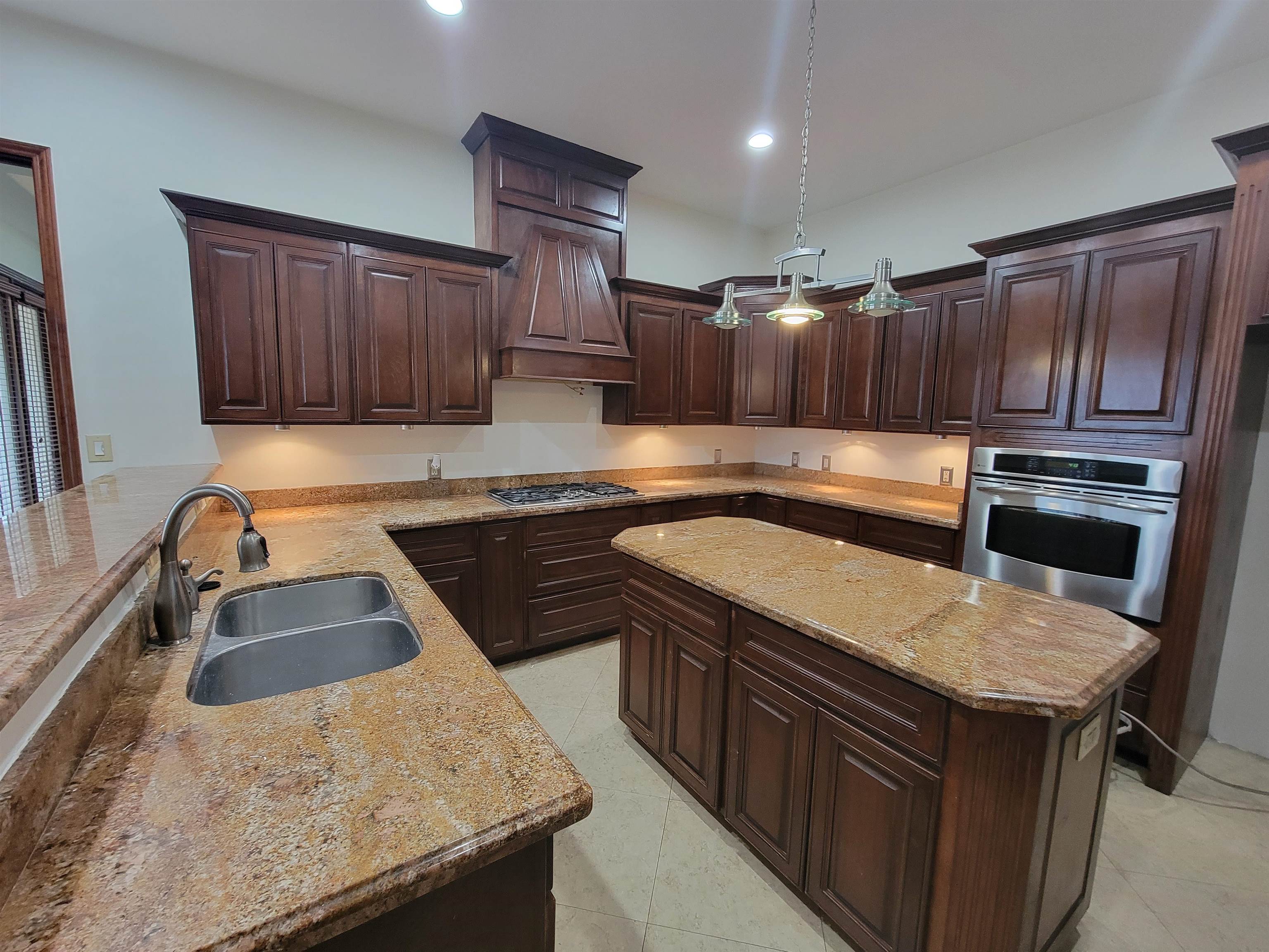 3301 Delfina Dr Property Photo 7