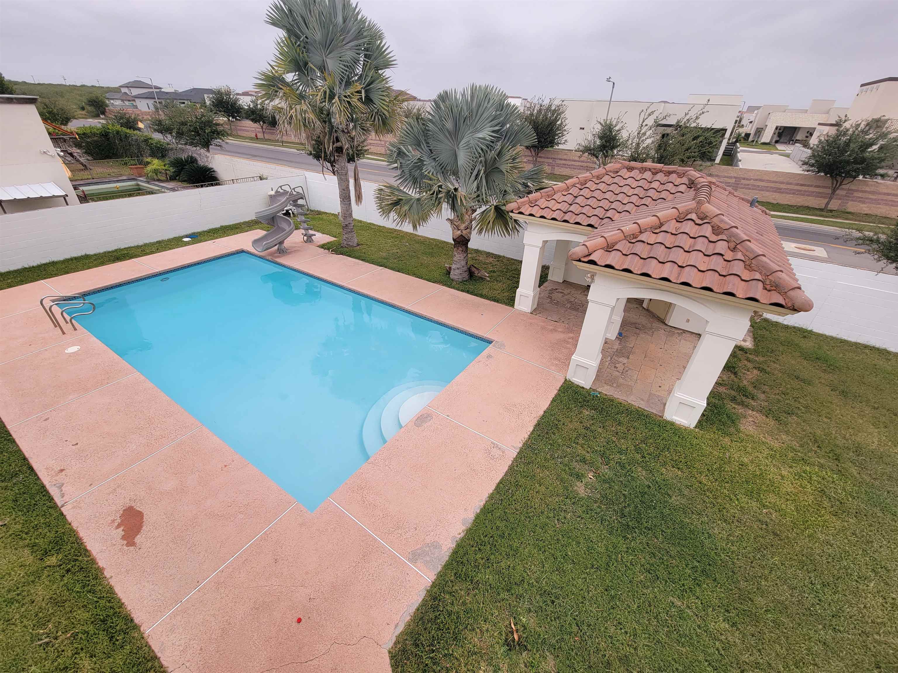 3301 Delfina Dr Property Photo 22