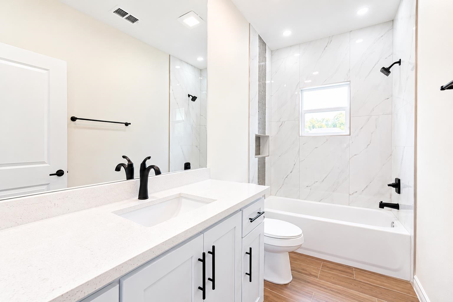 5703 St Elias Ln Property Photo 6