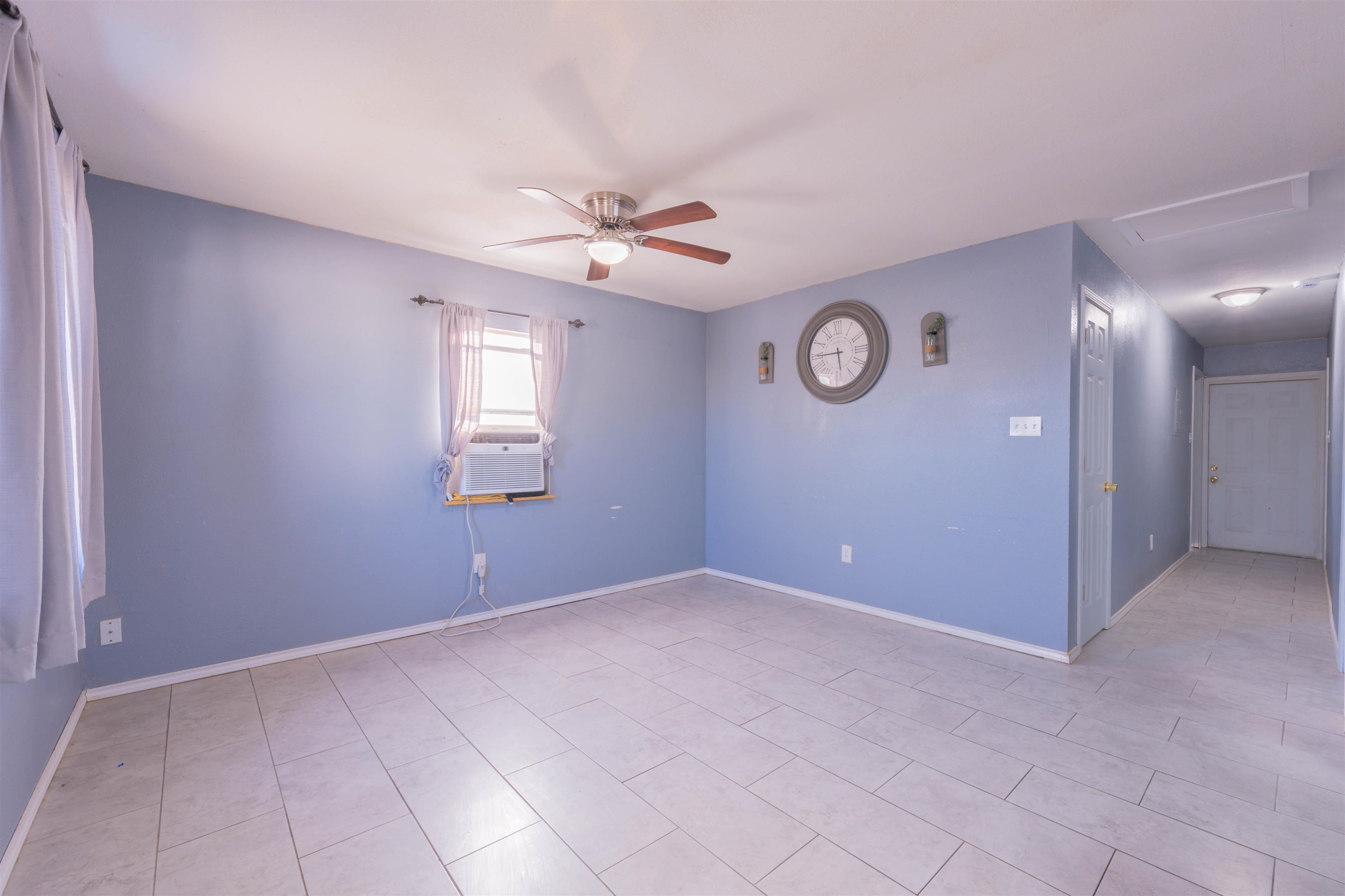 2905 Coventry Dr. Property Photo 7