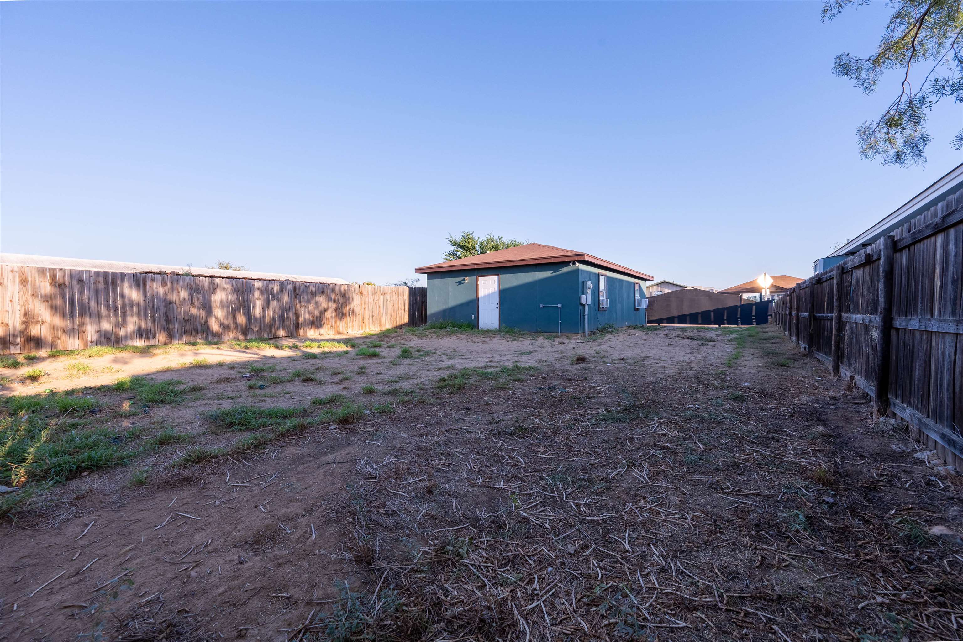 2905 Coventry Dr. Property Photo 12