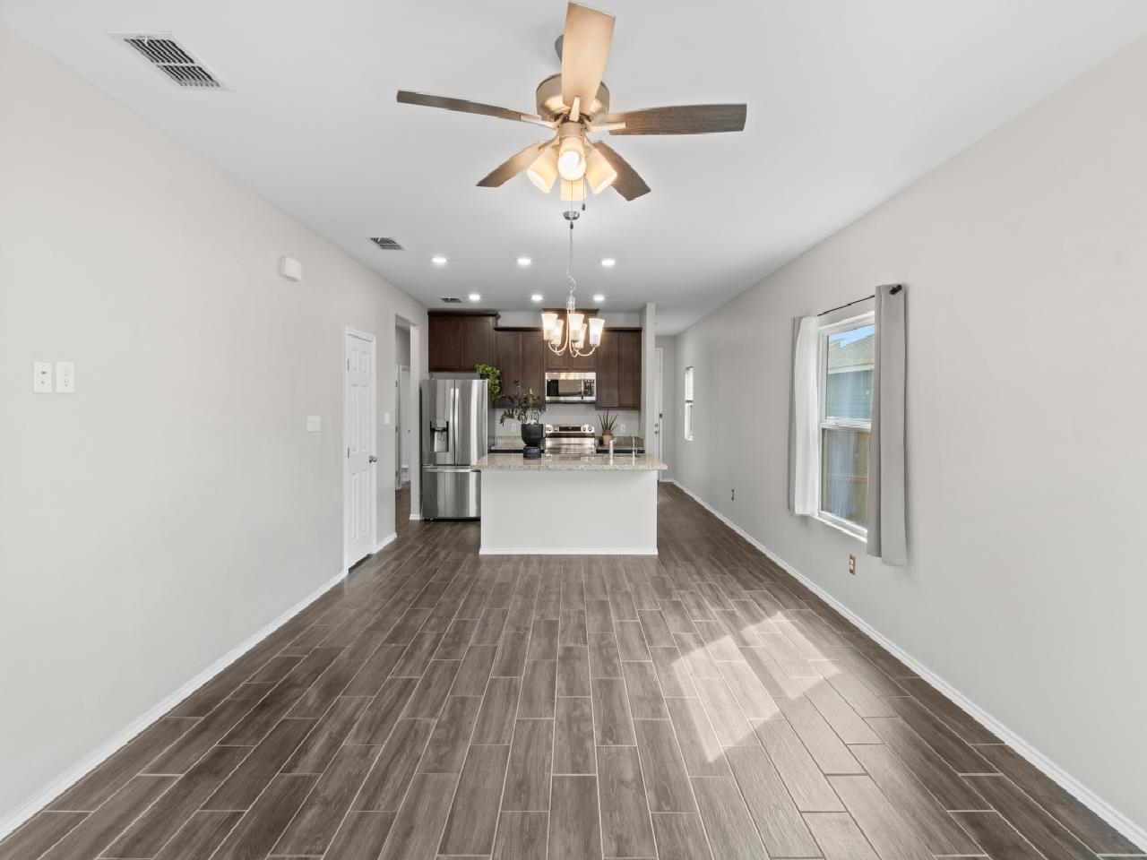 1606 Decano Ln. Property Photo 7