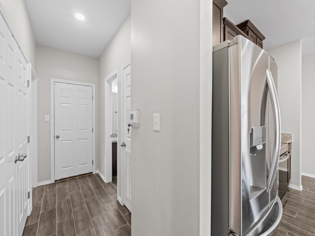 1606 Decano Ln. Property Photo 9