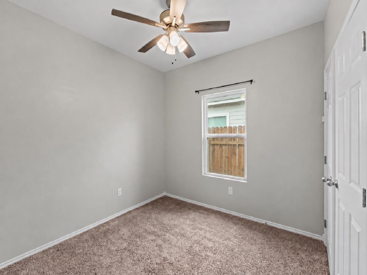 1606 Decano Ln. Property Photo 14