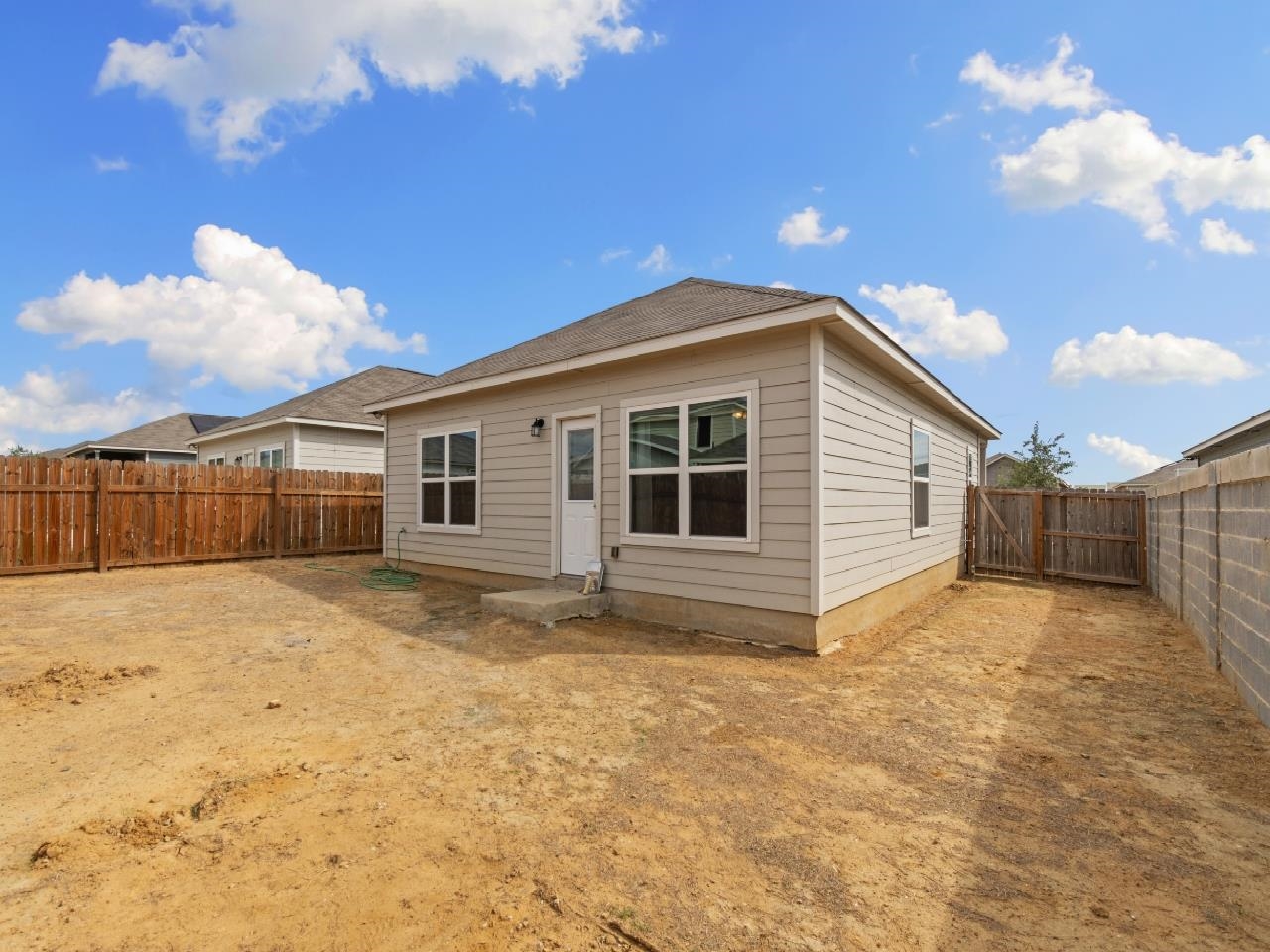 1606 Decano Ln. Property Photo 17