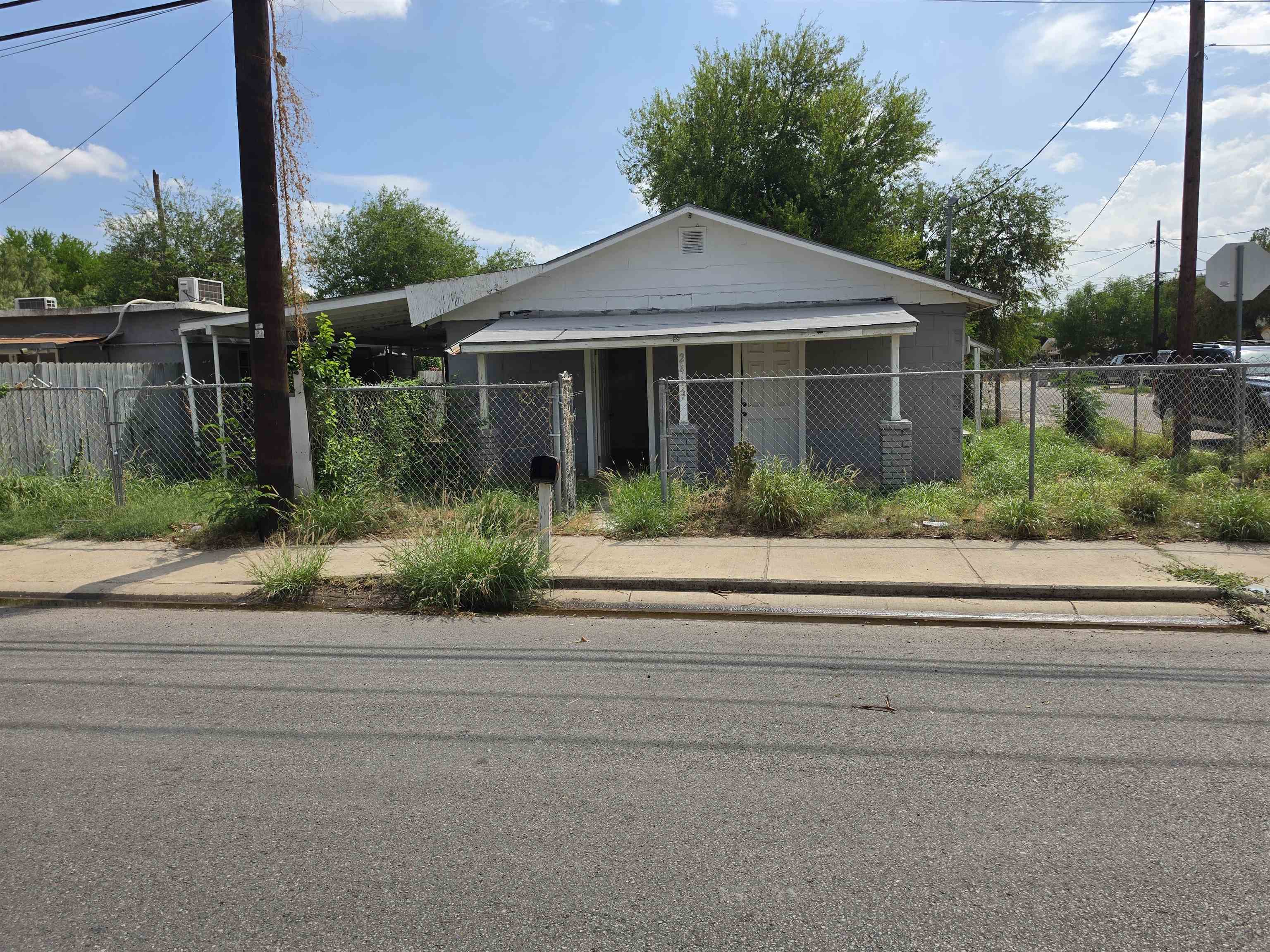 2419 Sanchez St Property Photo 1
