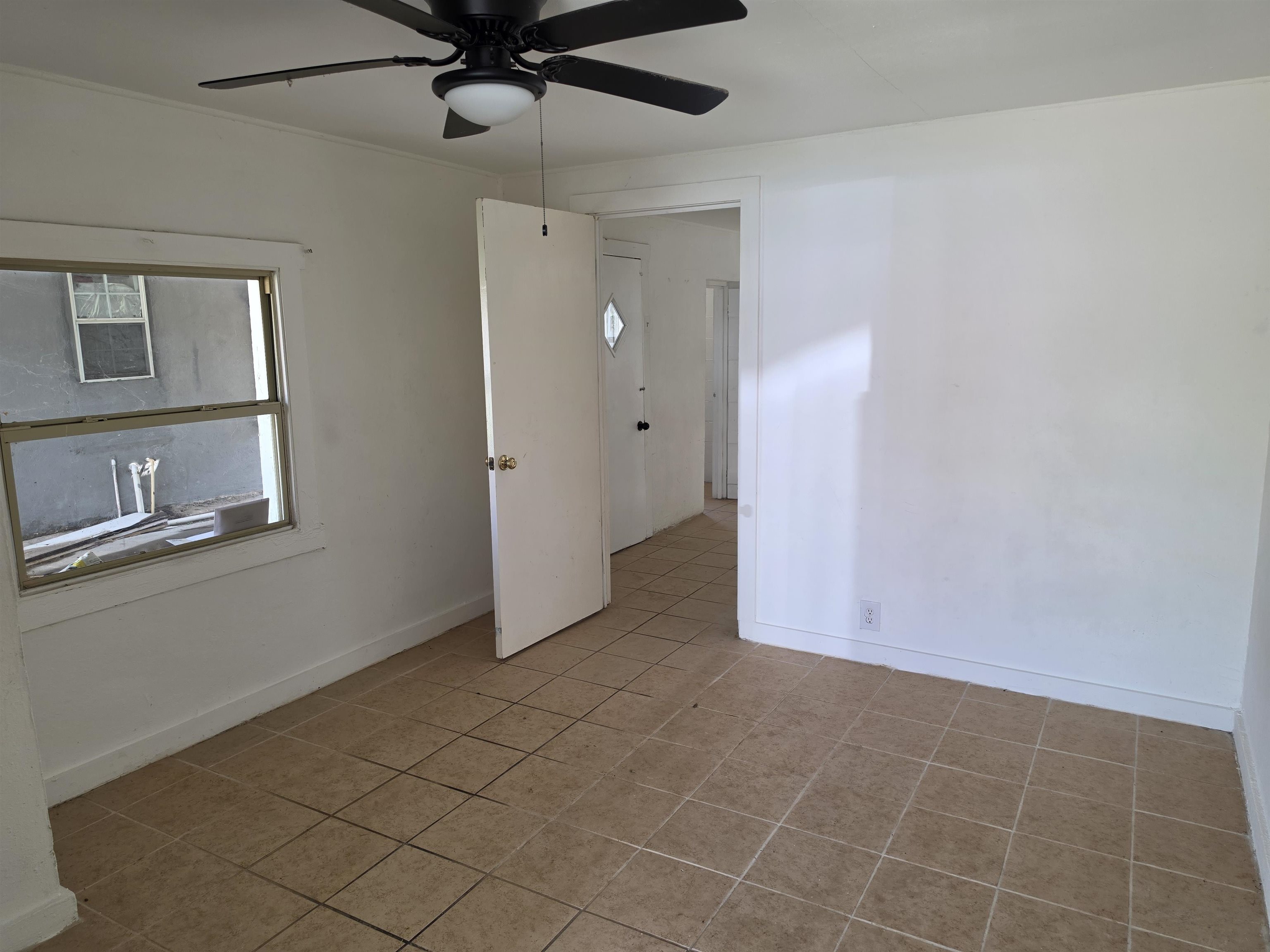 2419 Sanchez St Property Photo 9