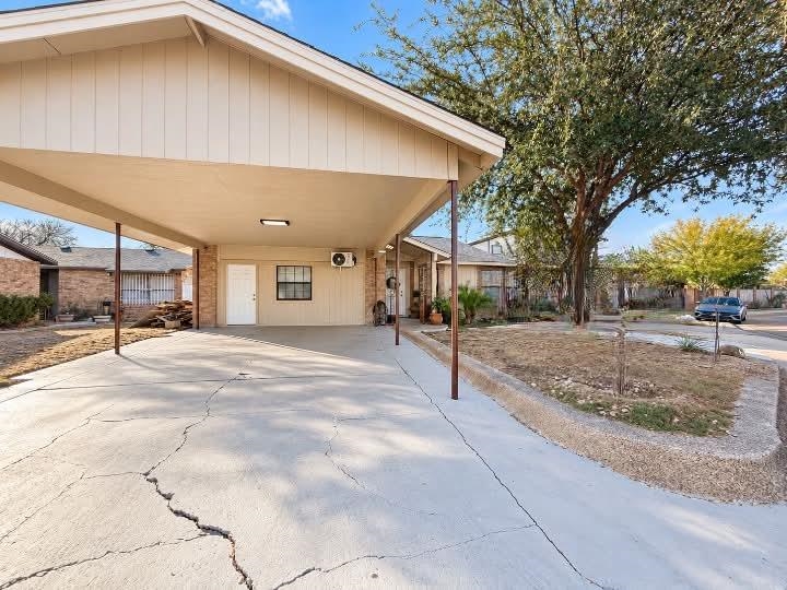 606 Sunridge Lp Property Photo 1