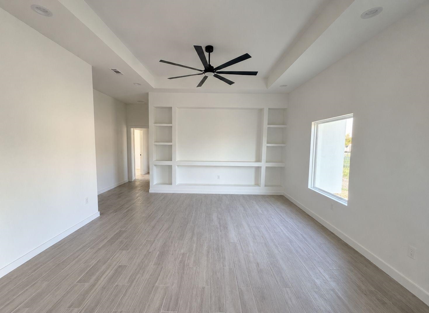 3918 Texas Dr. Property Photo 4