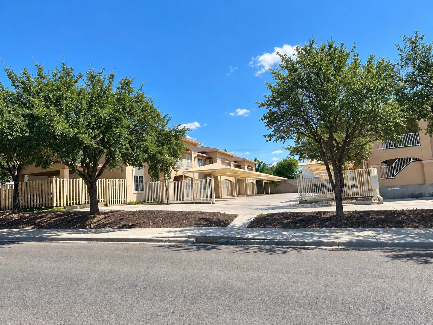 413 Shiloh Dr 101 Property Photo 2