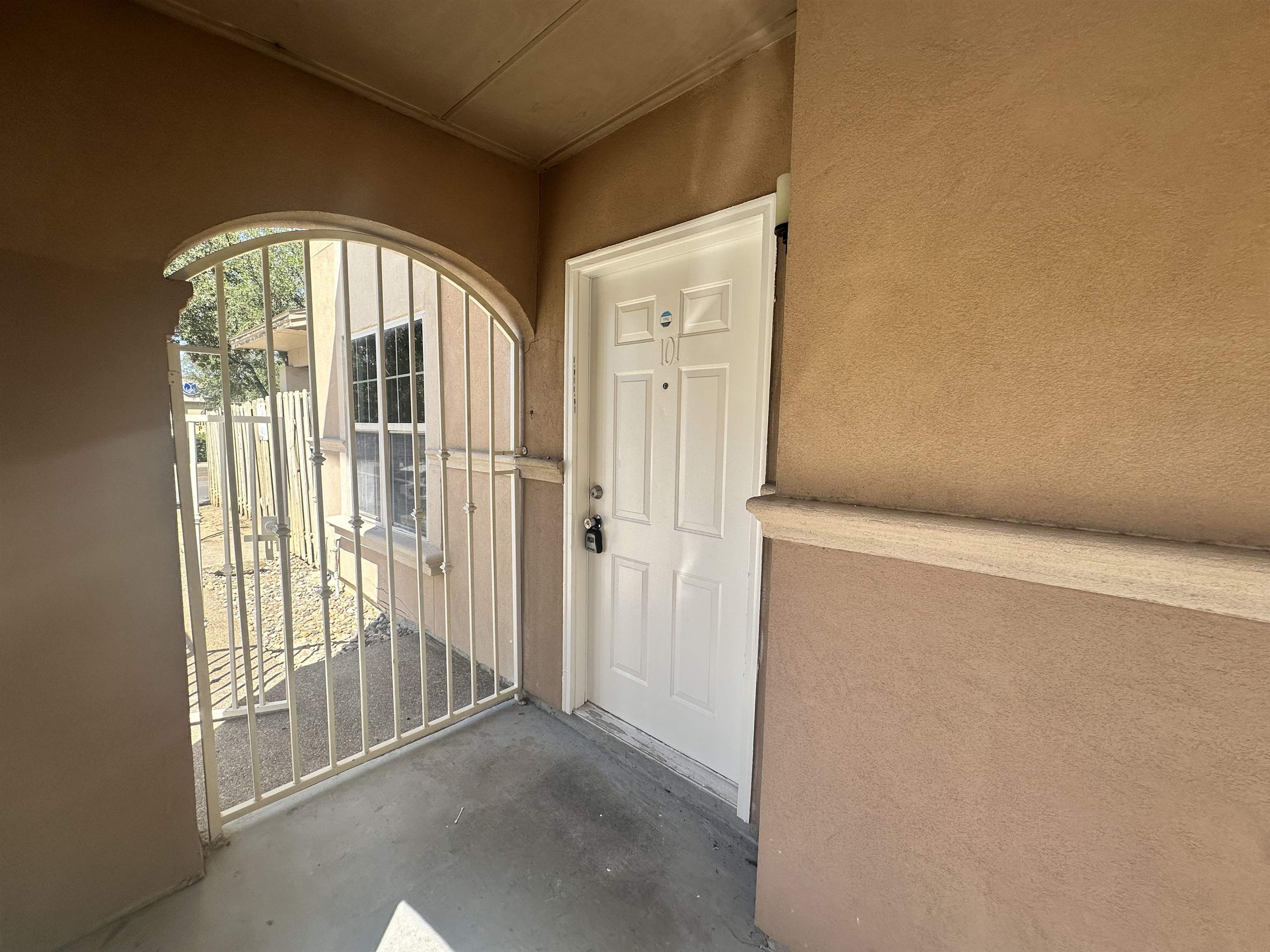 413 Shiloh Dr 101 Property Photo 3