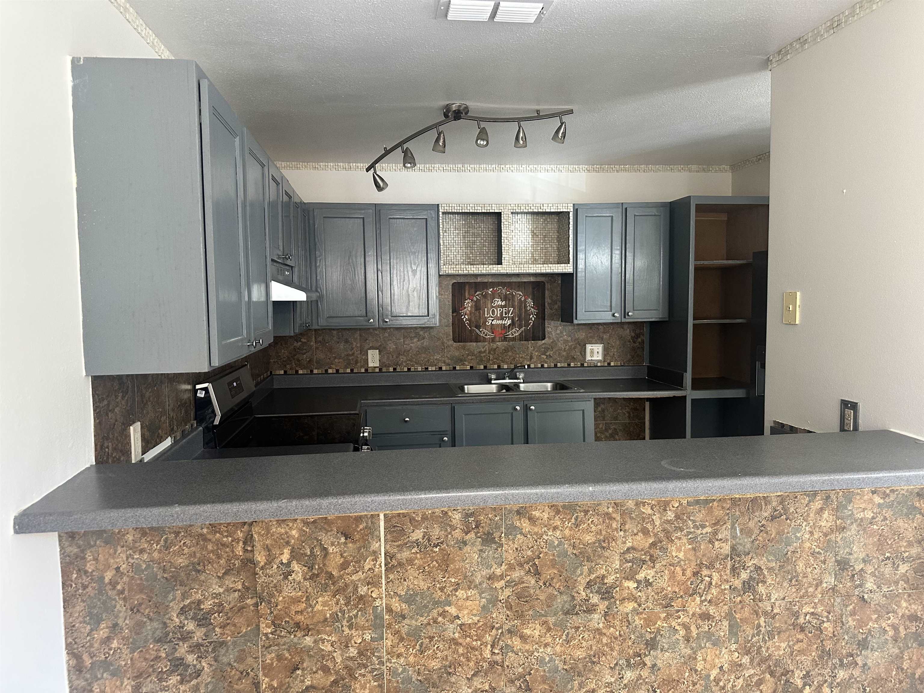 413 Shiloh Dr 101 Property Photo 8