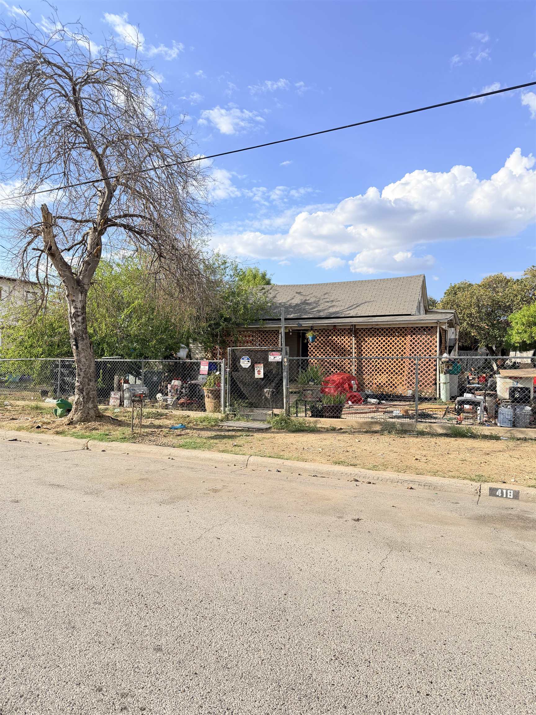 418 E Musser St Property Photo 7
