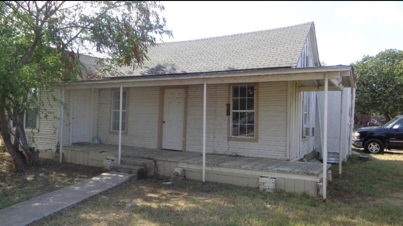 418 E Musser St Property Photo 11