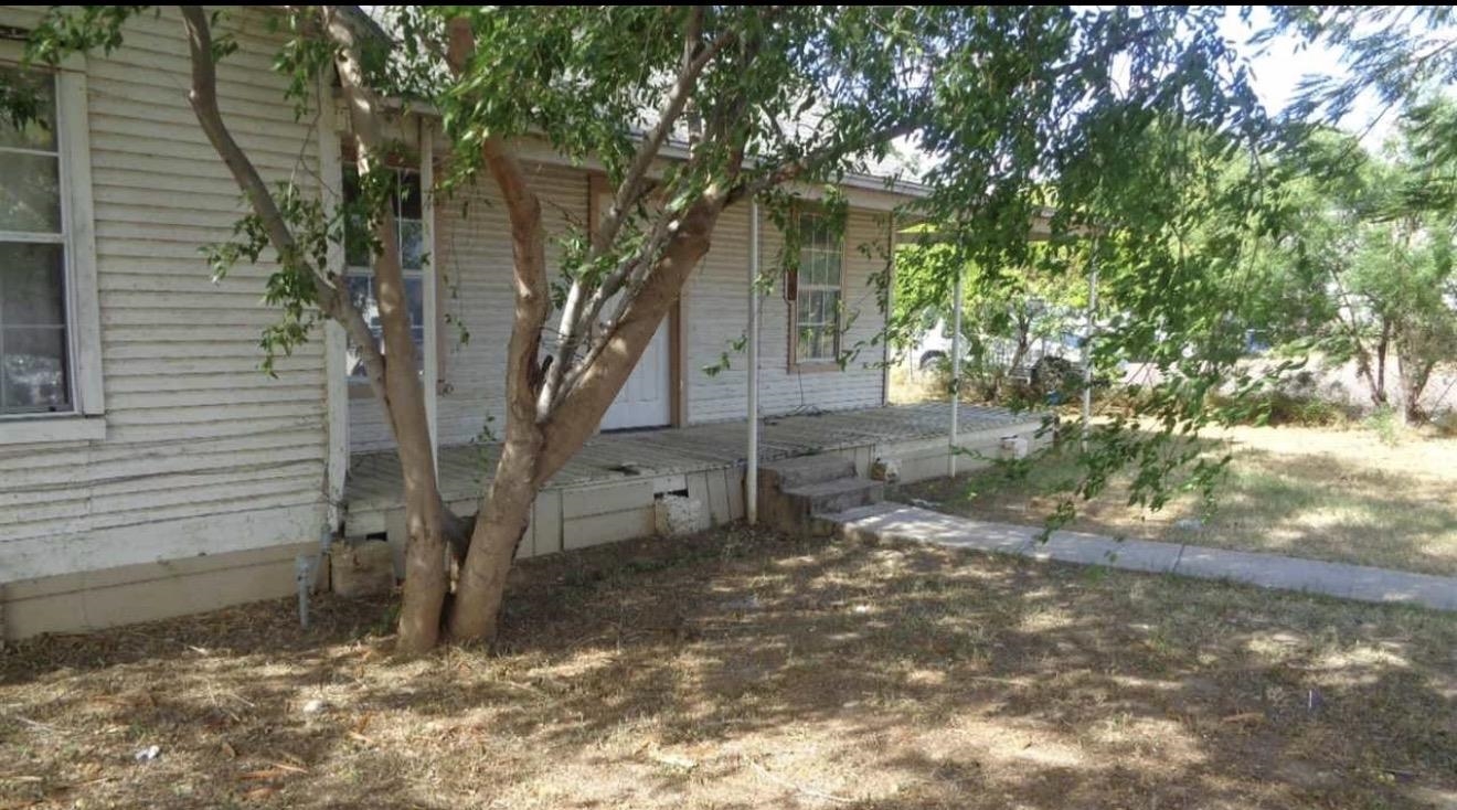 418 E Musser St Property Photo 12