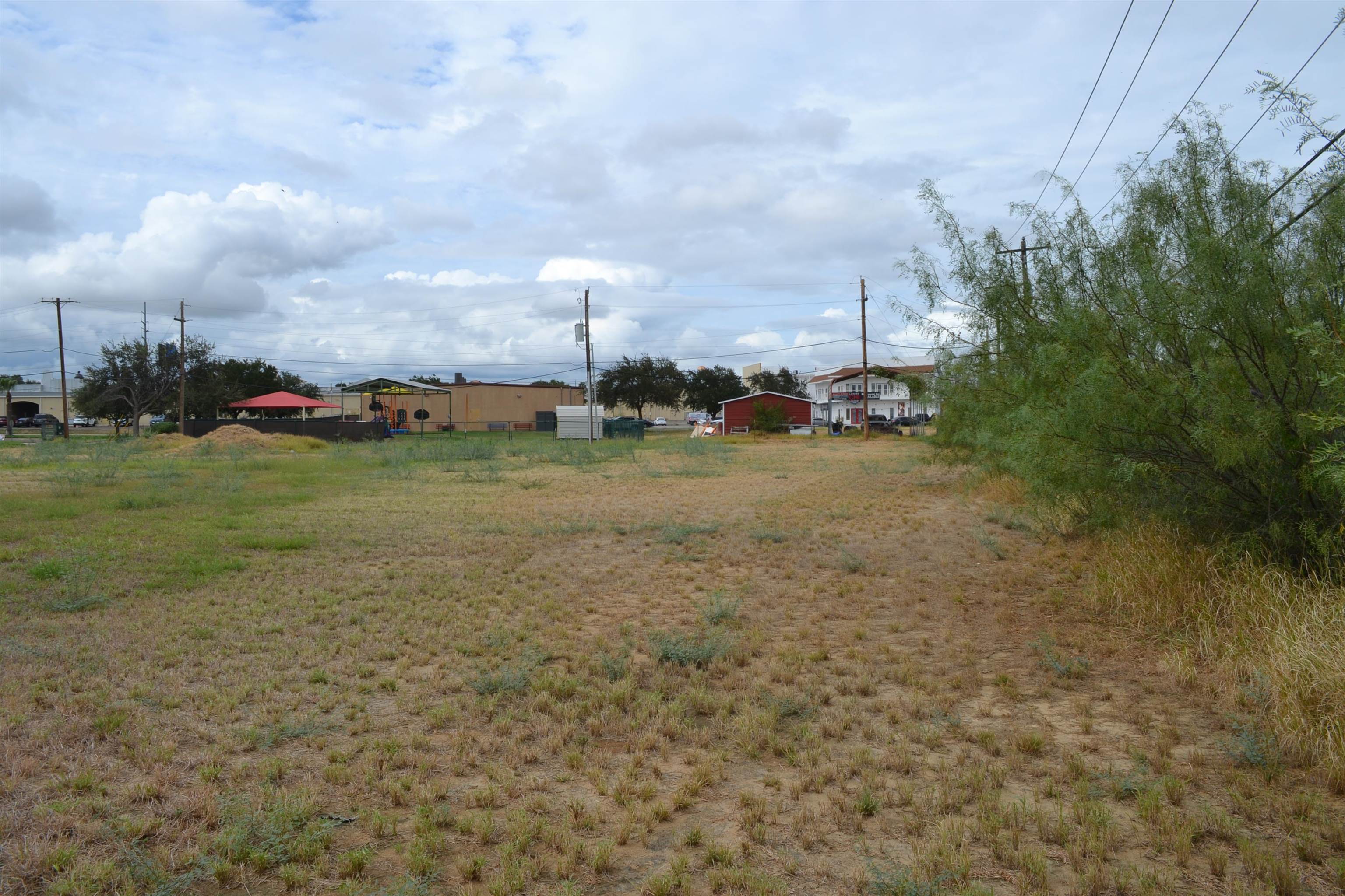 7609 Greenmeadow Dr Property Photo 14