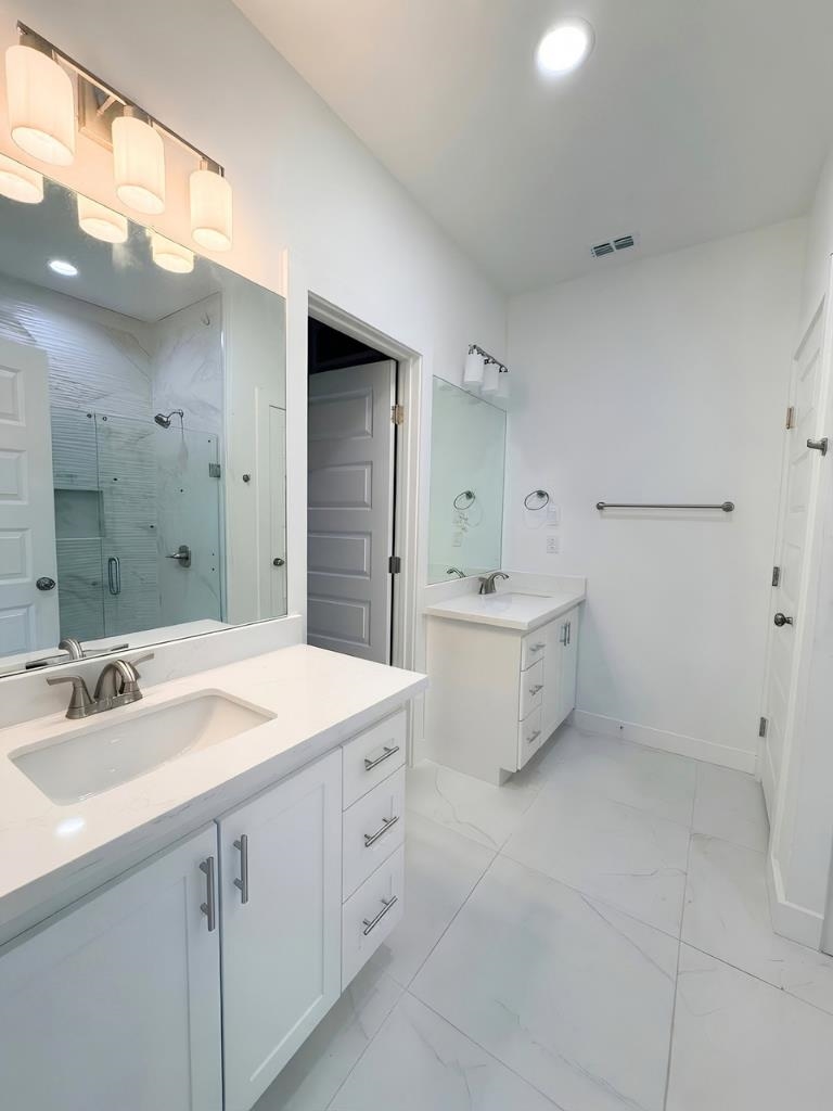 3922 Texas Dr. Property Photo 13