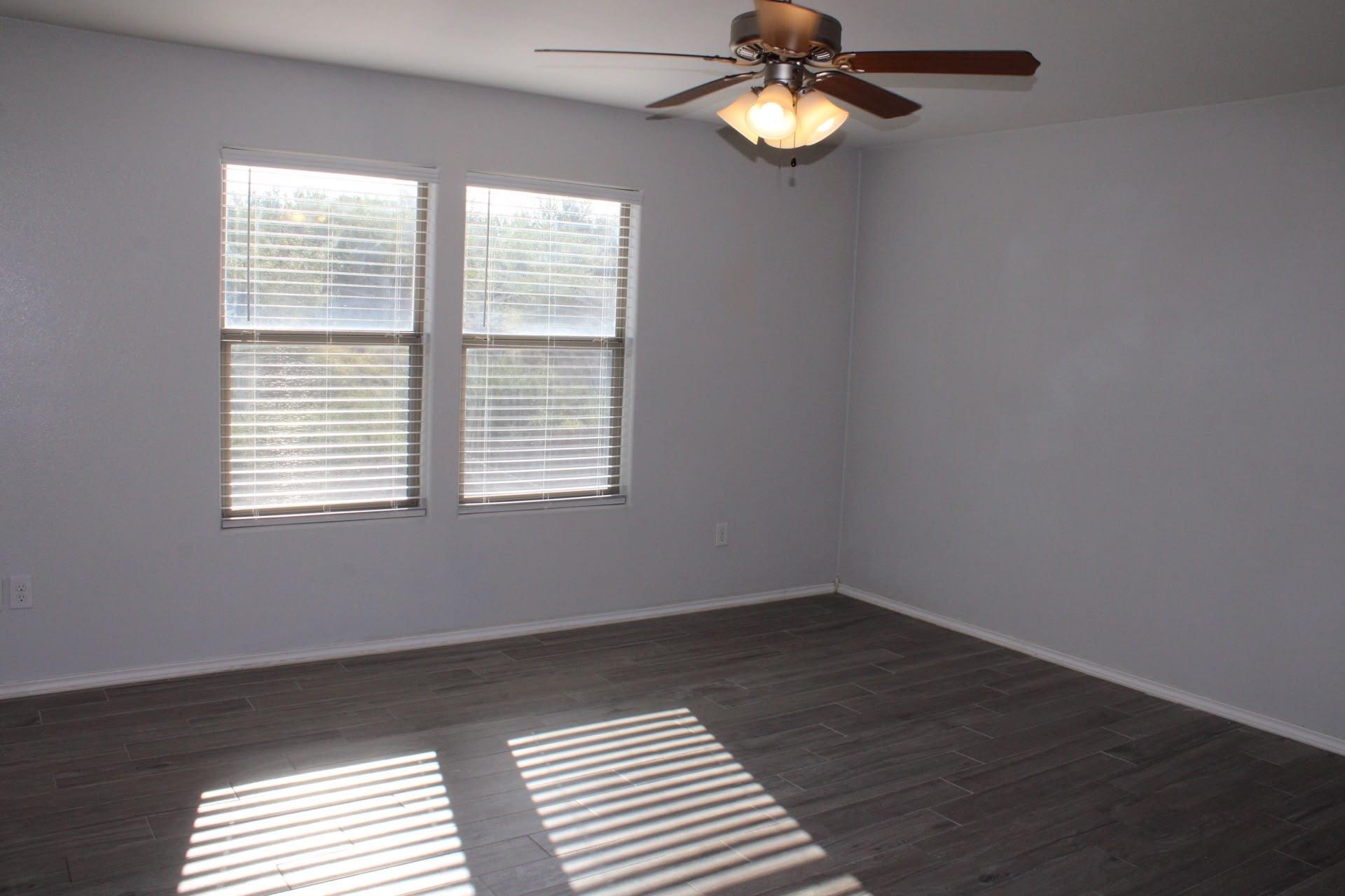 405 Almeja Dr Property Photo 15