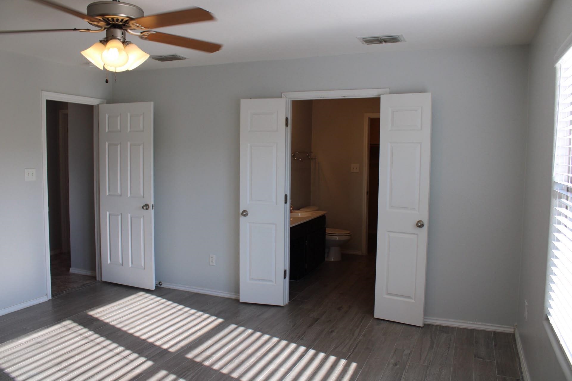 405 Almeja Dr Property Photo 16