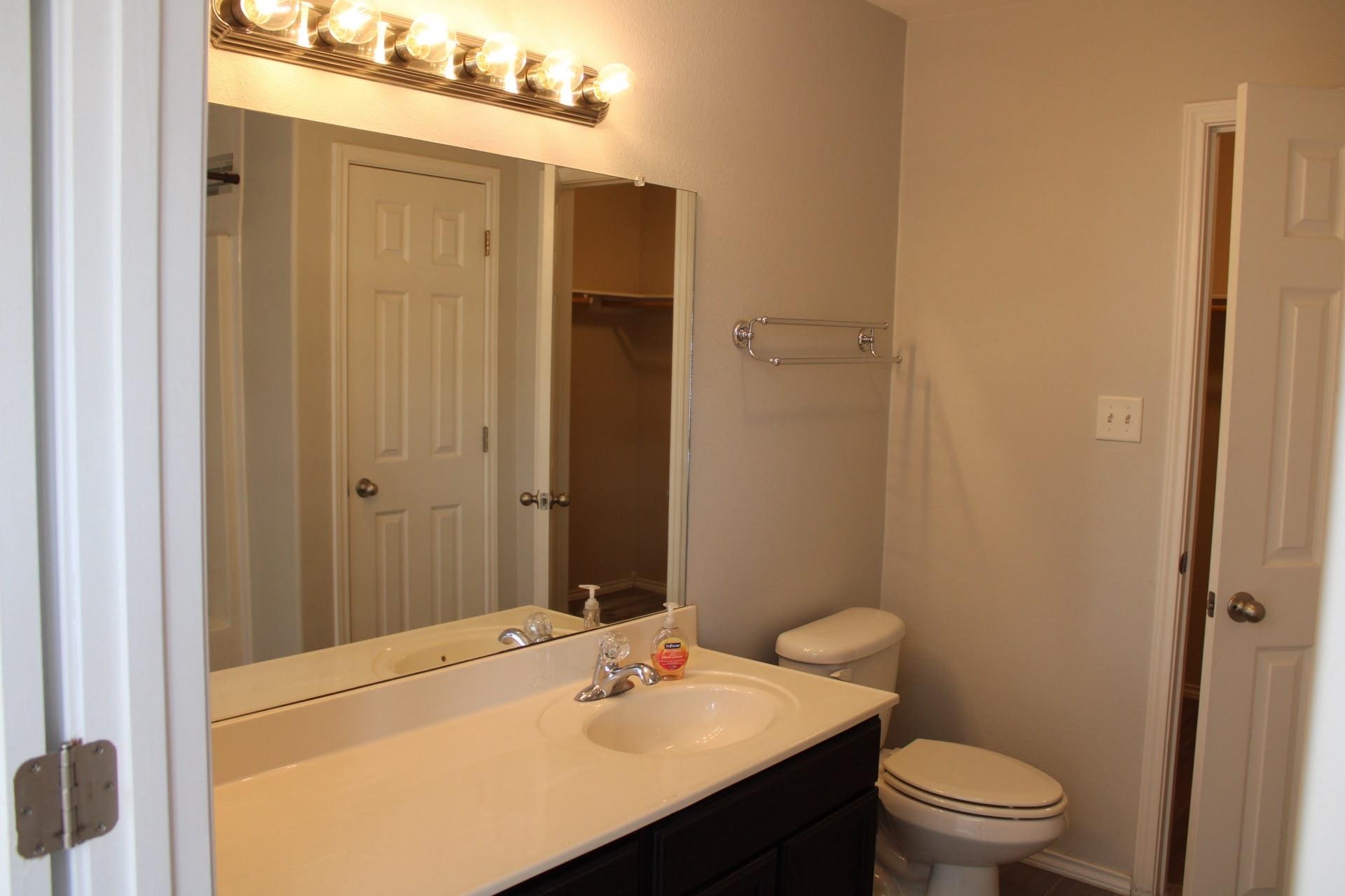 405 Almeja Dr Property Photo 17