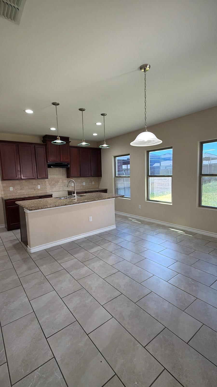 1408 Orto Dr. Property Photo 6