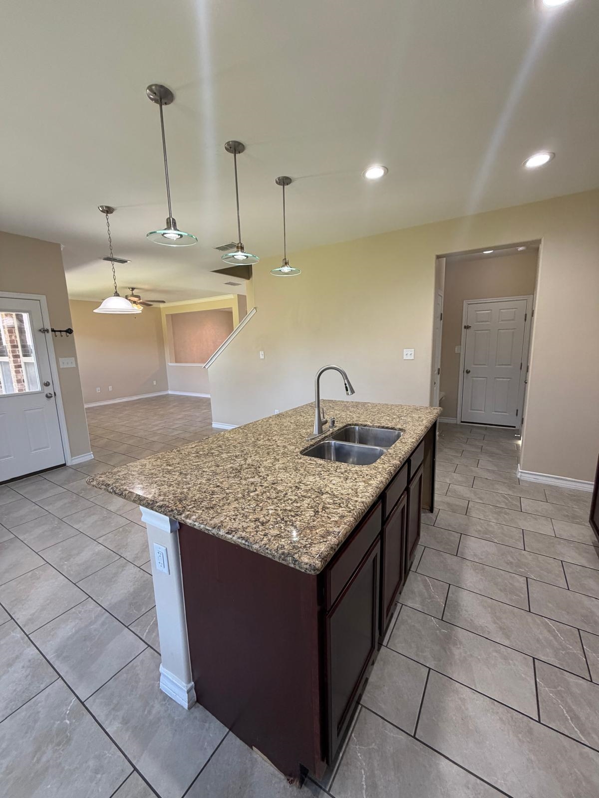 1408 Orto Dr. Property Photo 7