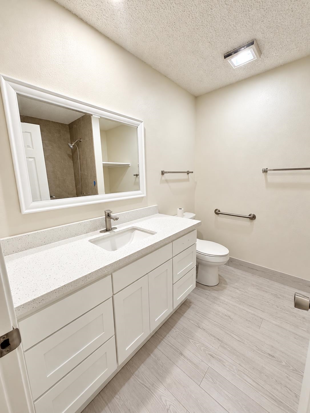 1504 Hibiscus Ln Property Photo 10