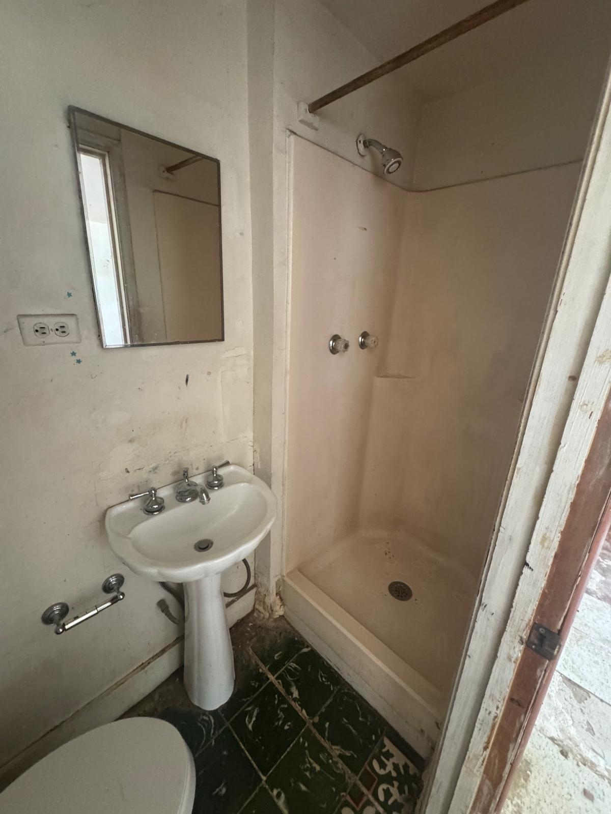 2715 Cedar Ave Property Photo 8