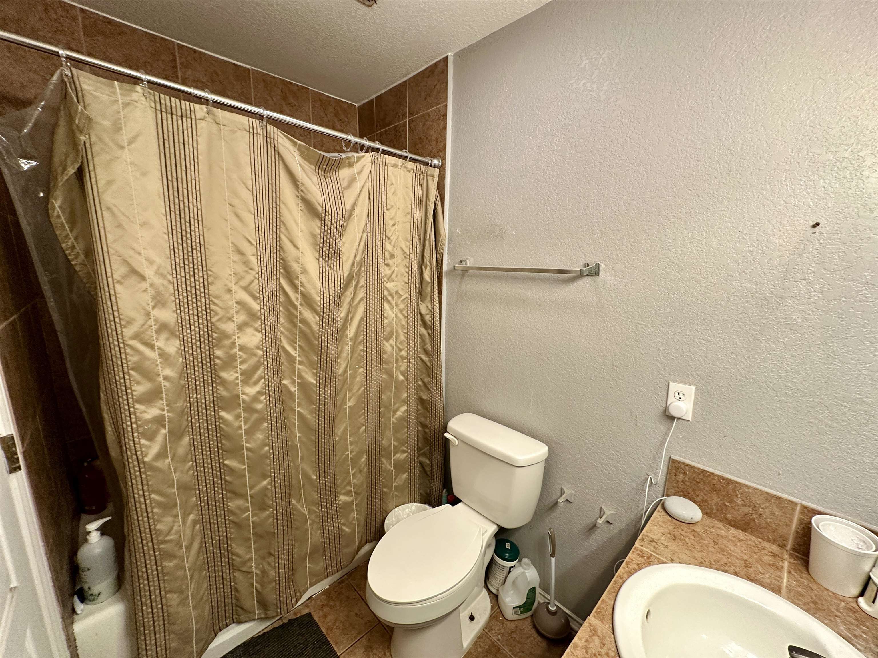 712 Oleander St Property Photo 9