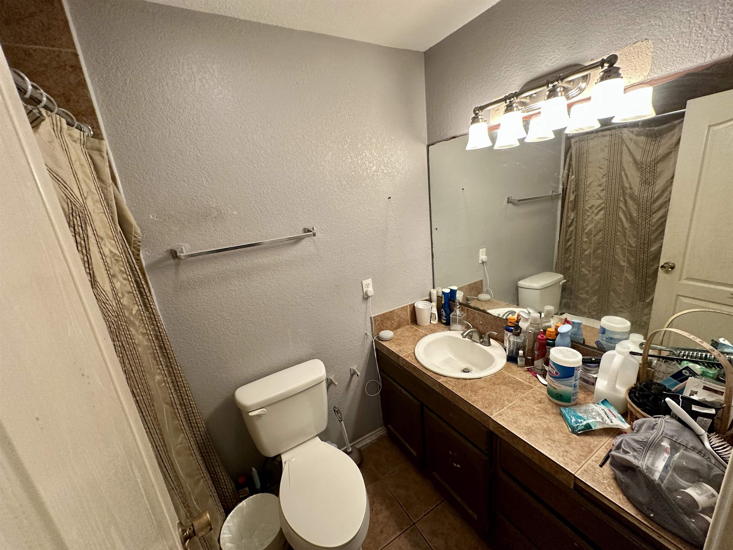 712 Oleander St Property Photo 10