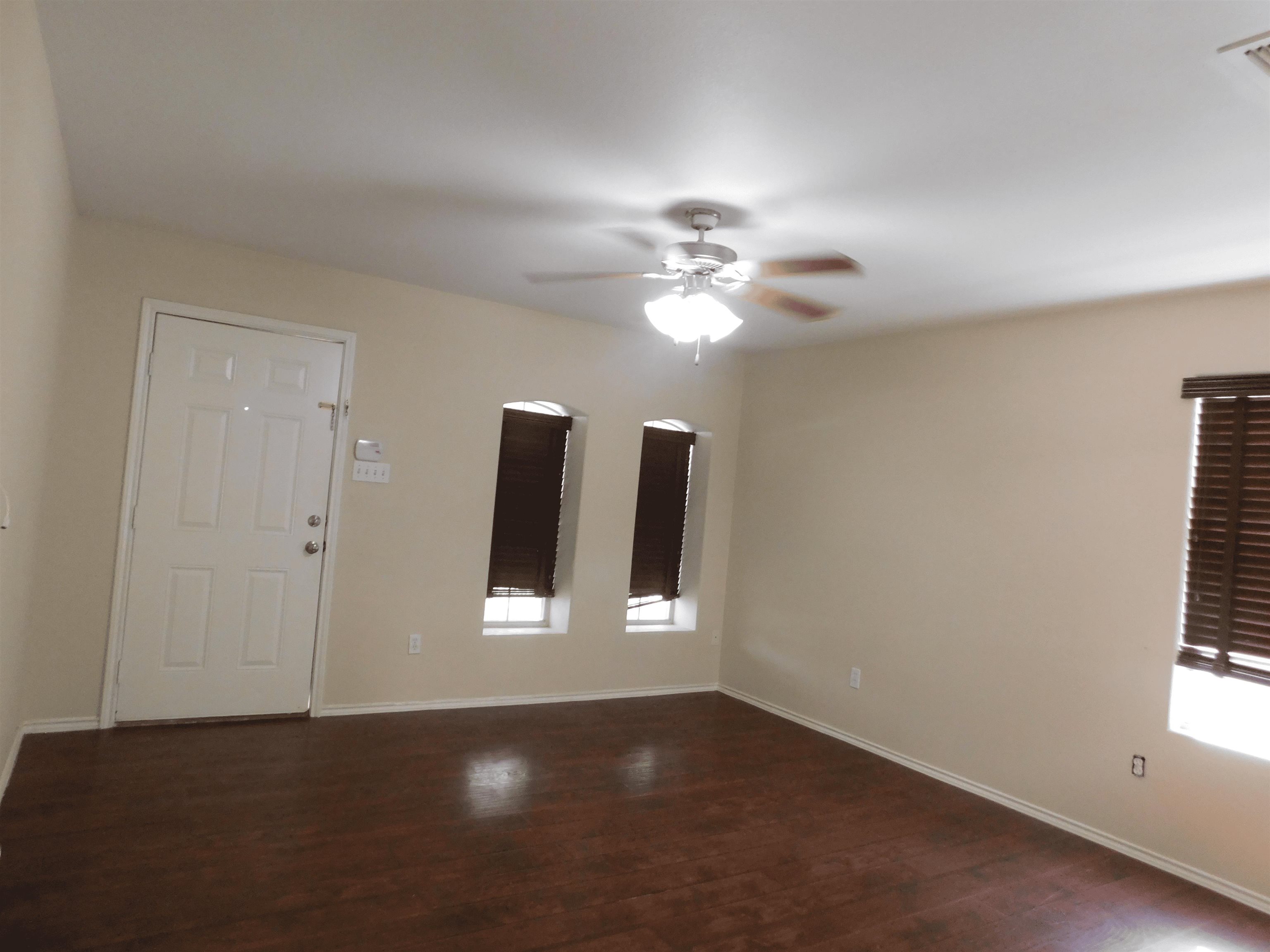 12106 Entrada Lp Property Photo 3