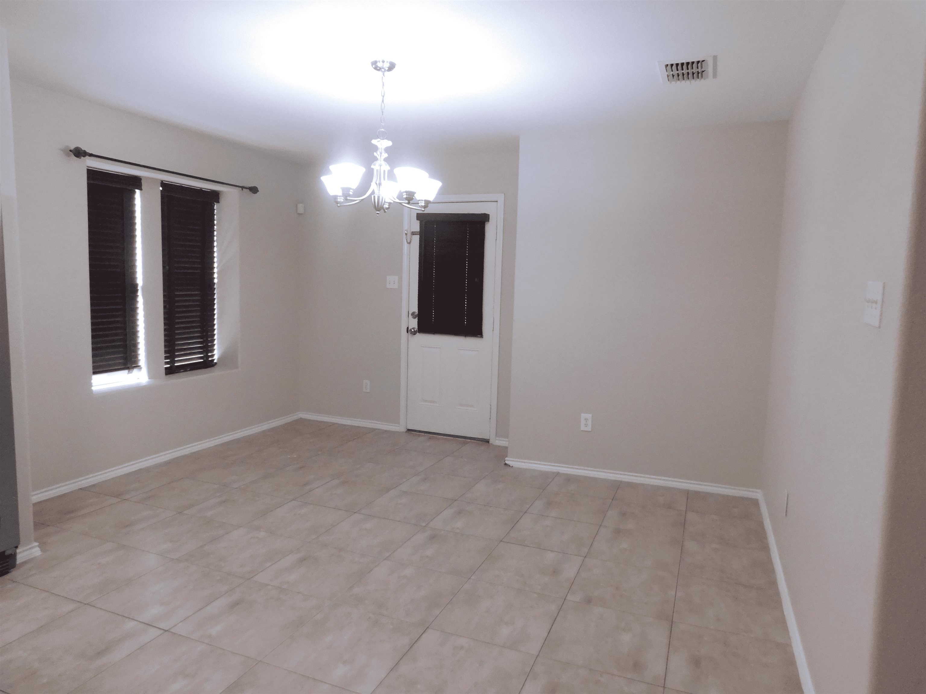 12106 Entrada Lp Property Photo 6