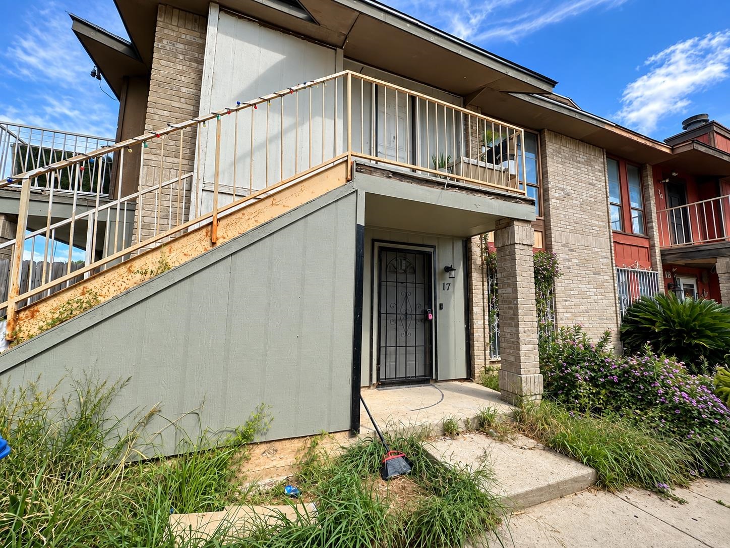 412 Gale St 17 Property Photo 2