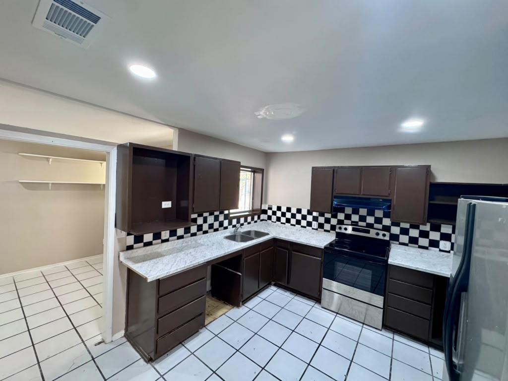 607 Beverly Dr Property Photo 12