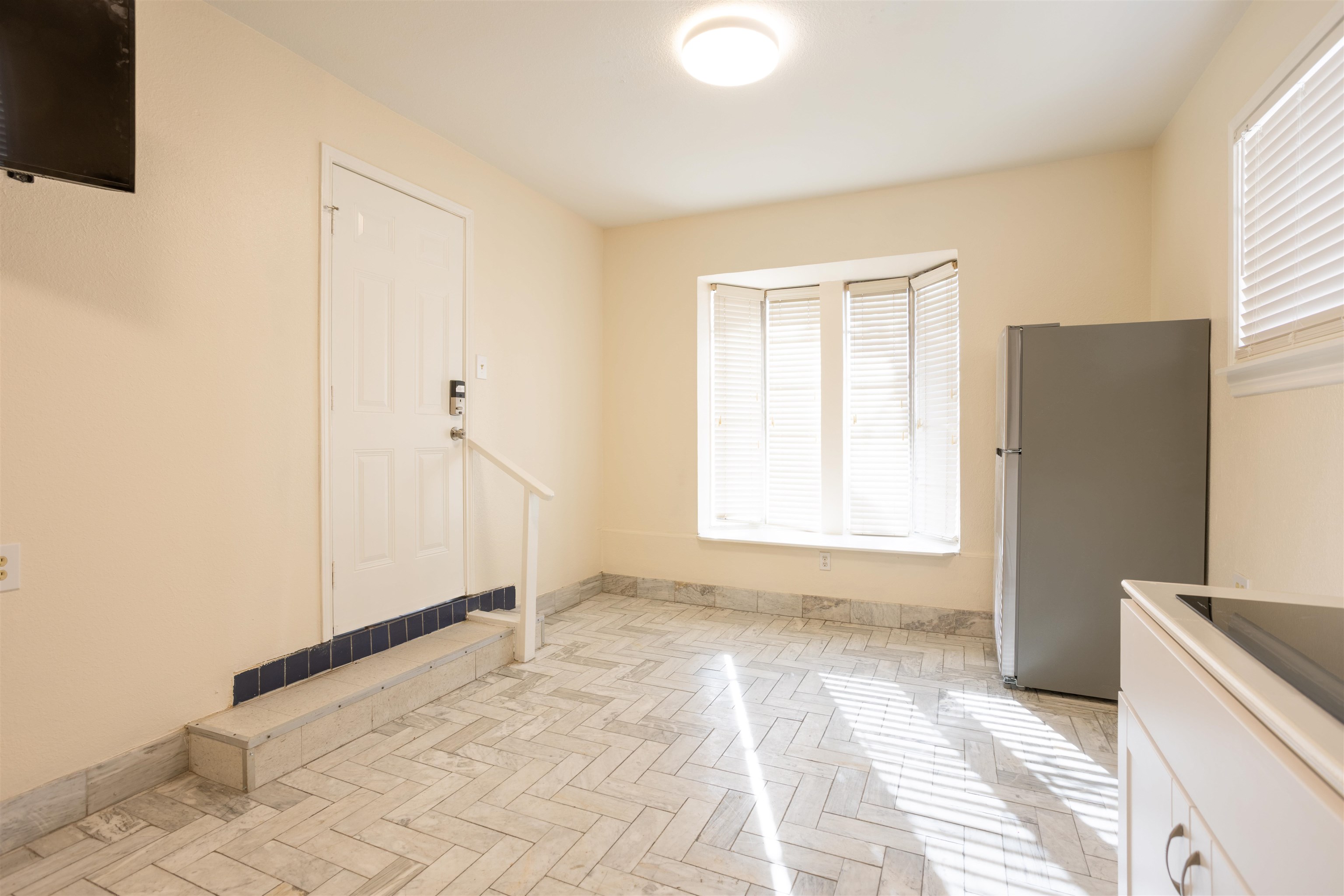 5009 San Francisco Ave D Property Photo 14