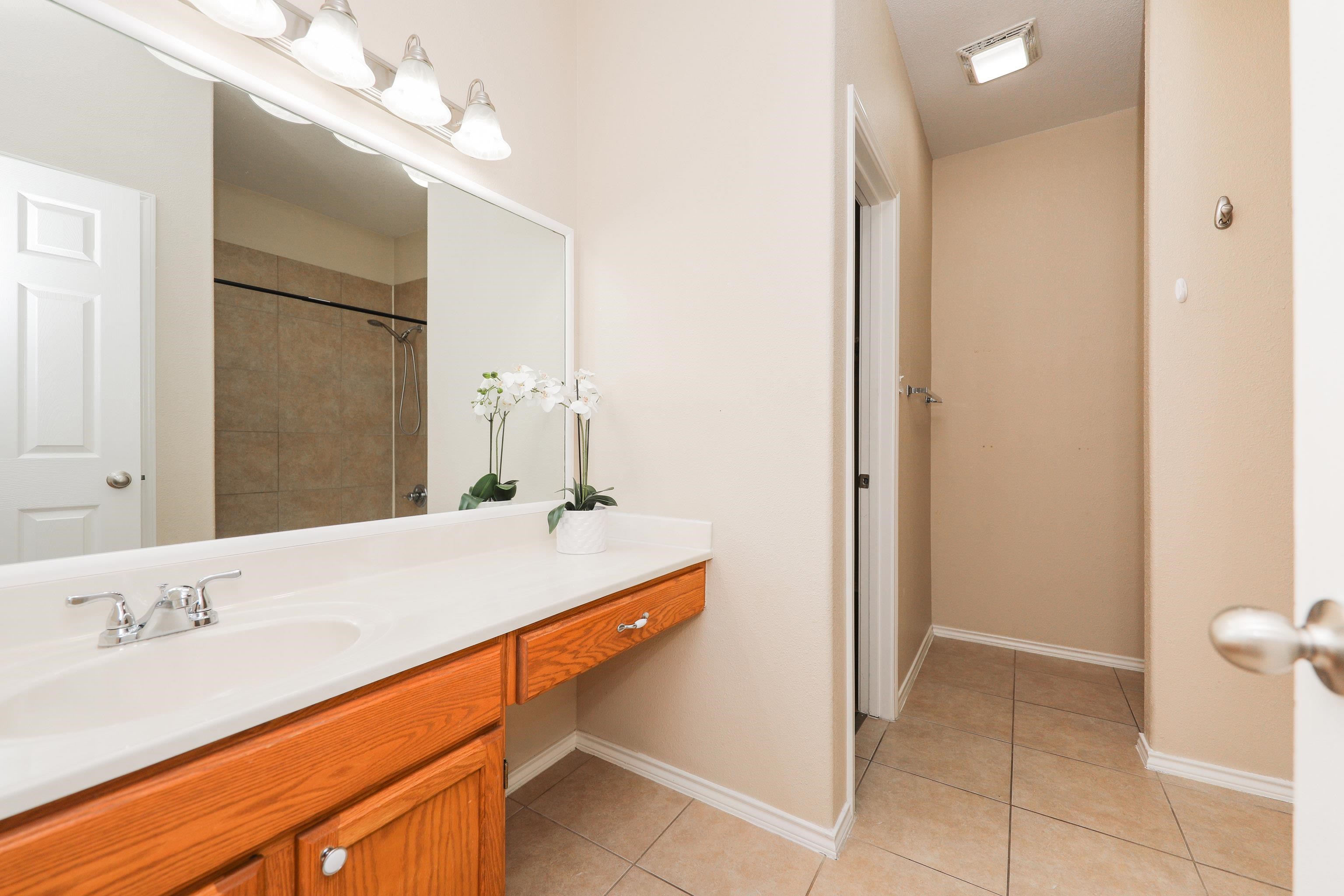 217 Kahlo Lp Property Photo 16