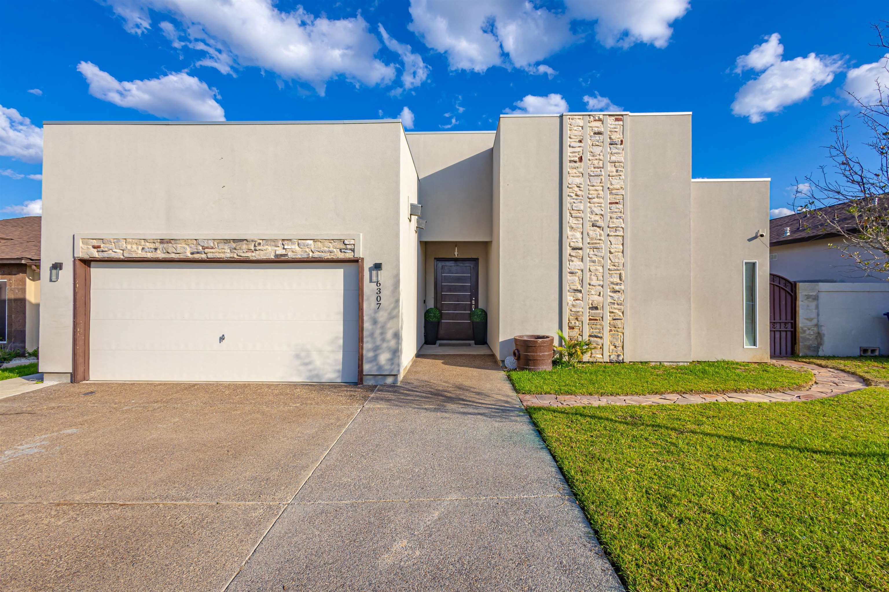 6307 Ramin Ct Property Photo 1