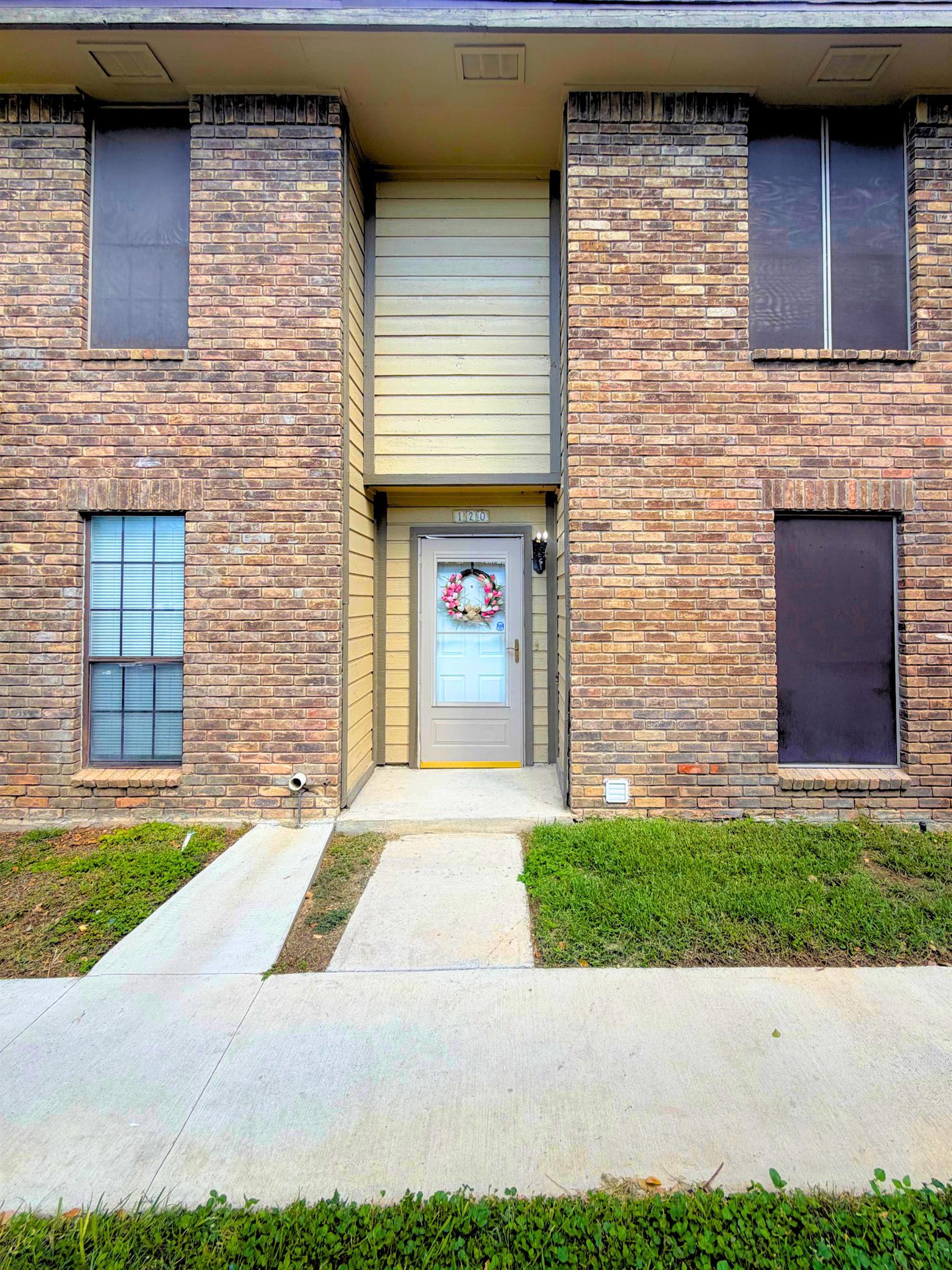 200 Martingale Ln 120 Property Photo 2