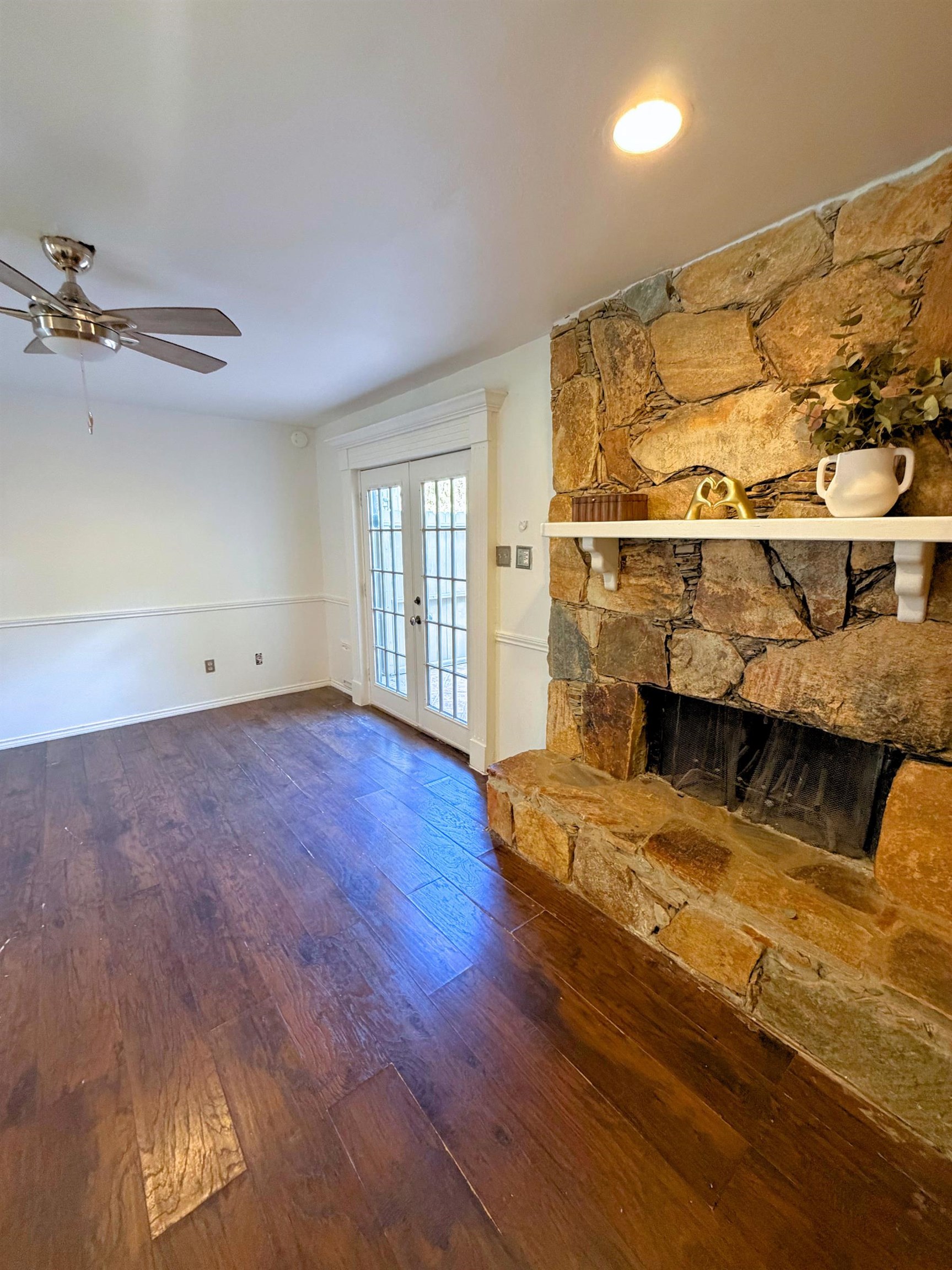 200 Martingale Ln 120 Property Photo 14