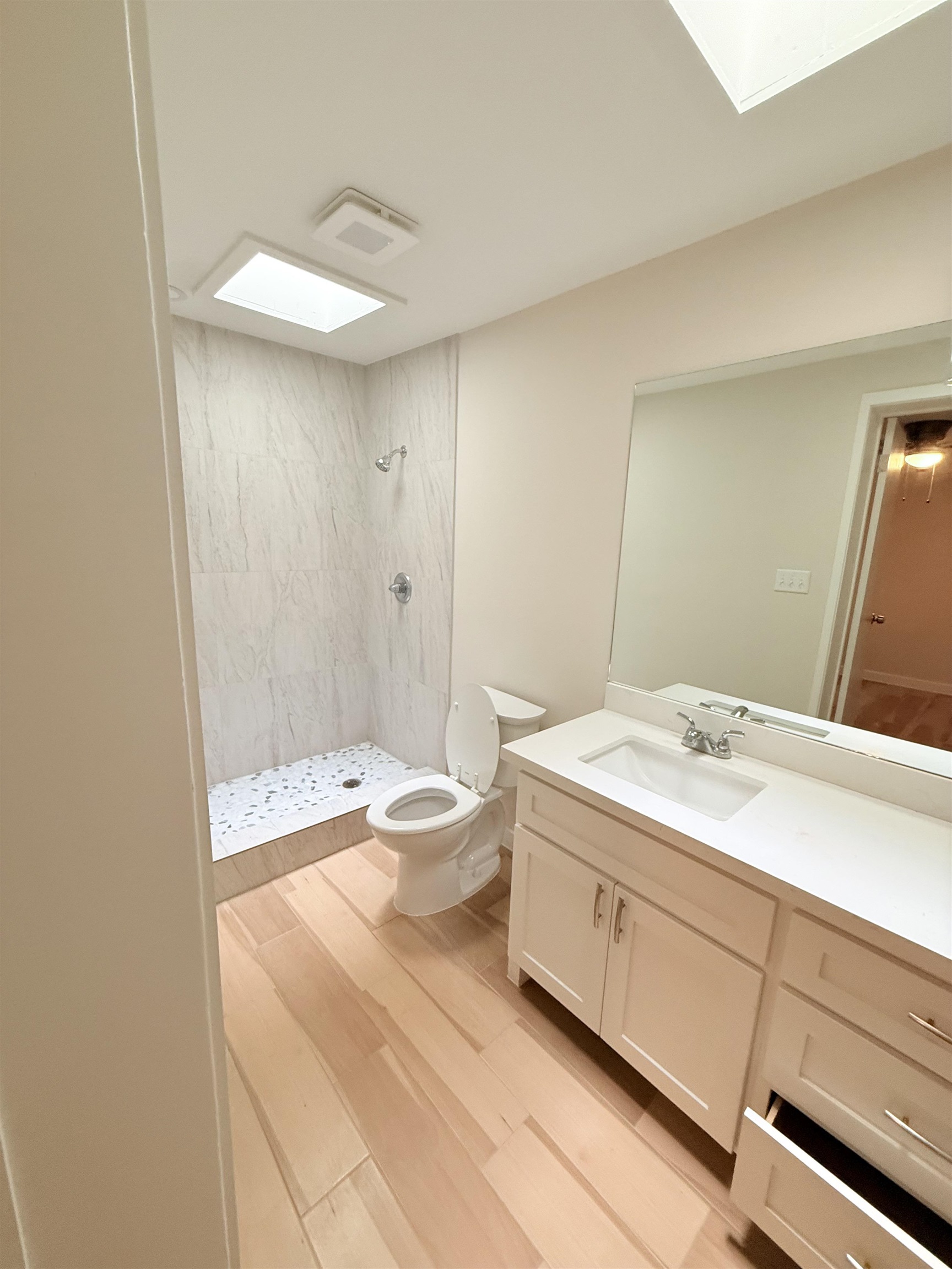 2316 E Plum St B Property Photo 10