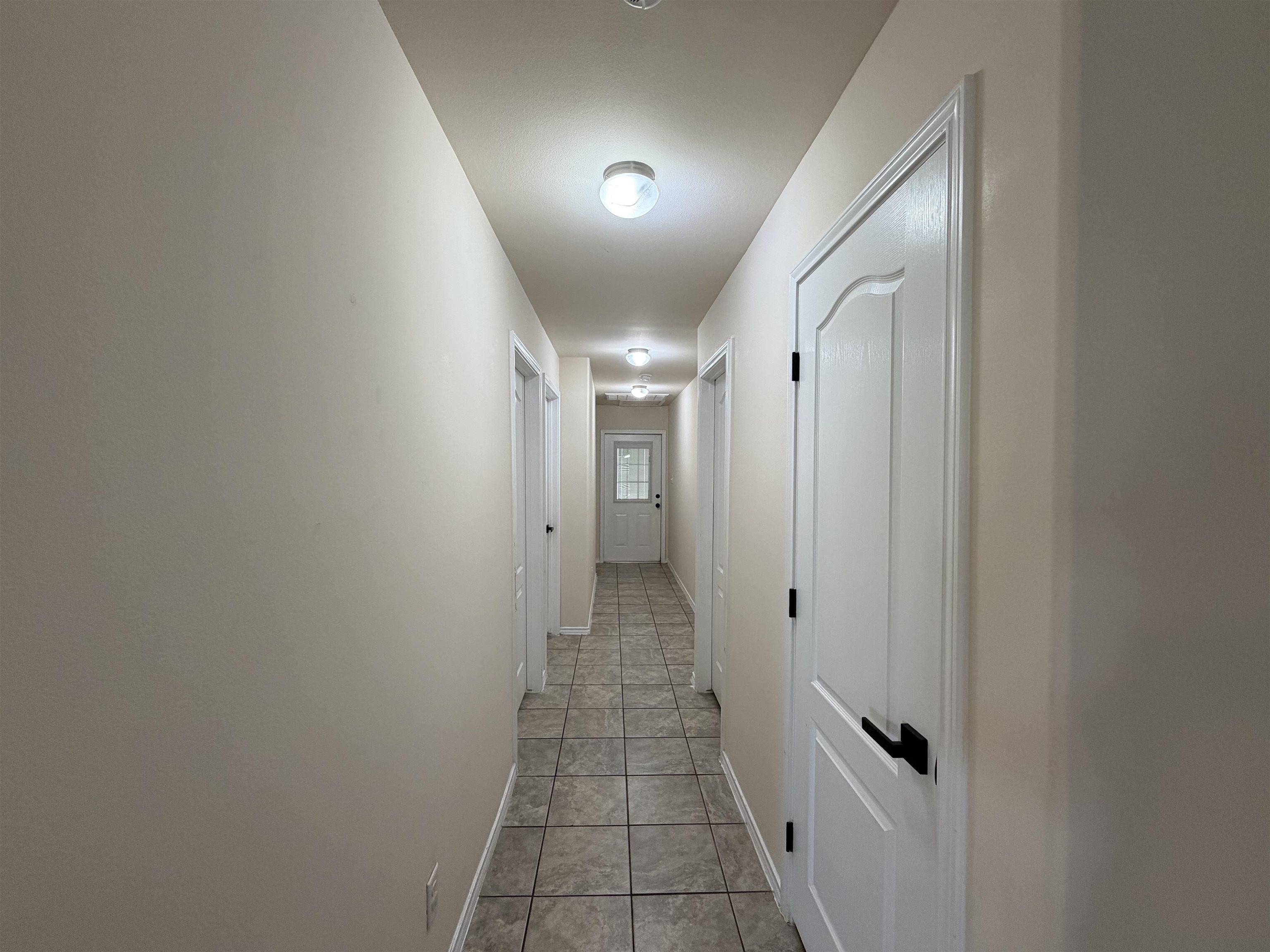 2407 La Parra Ln. Property Photo 6